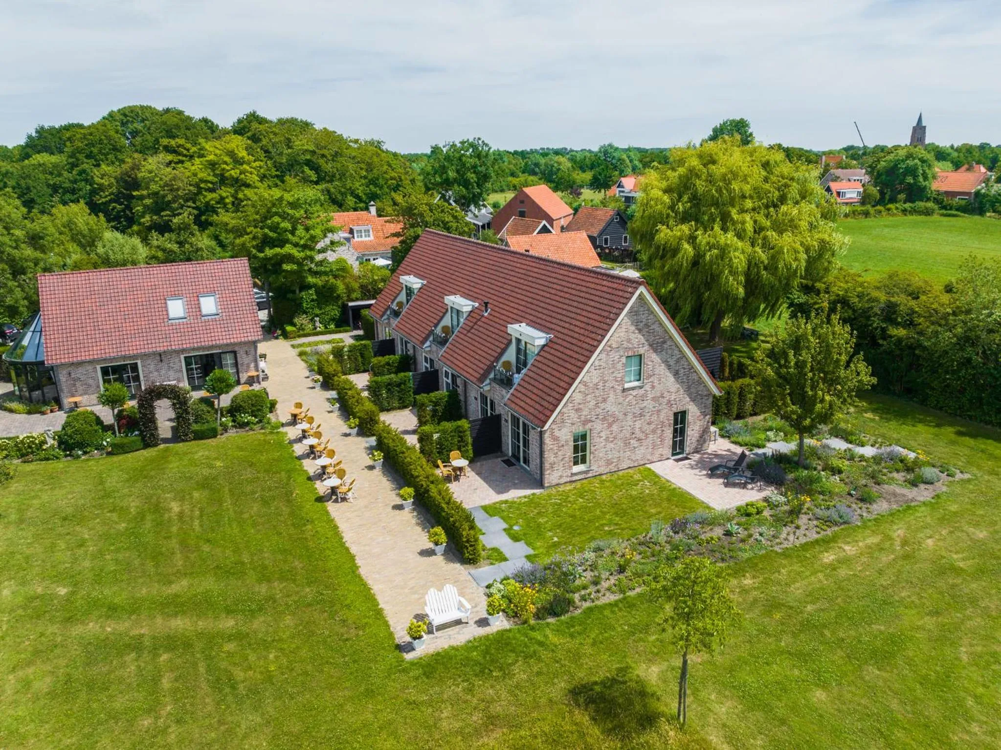 Property building in Villa Magnolia