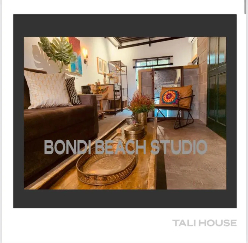 Photo of the whole room in TALI HOUSE - Casa Hotel