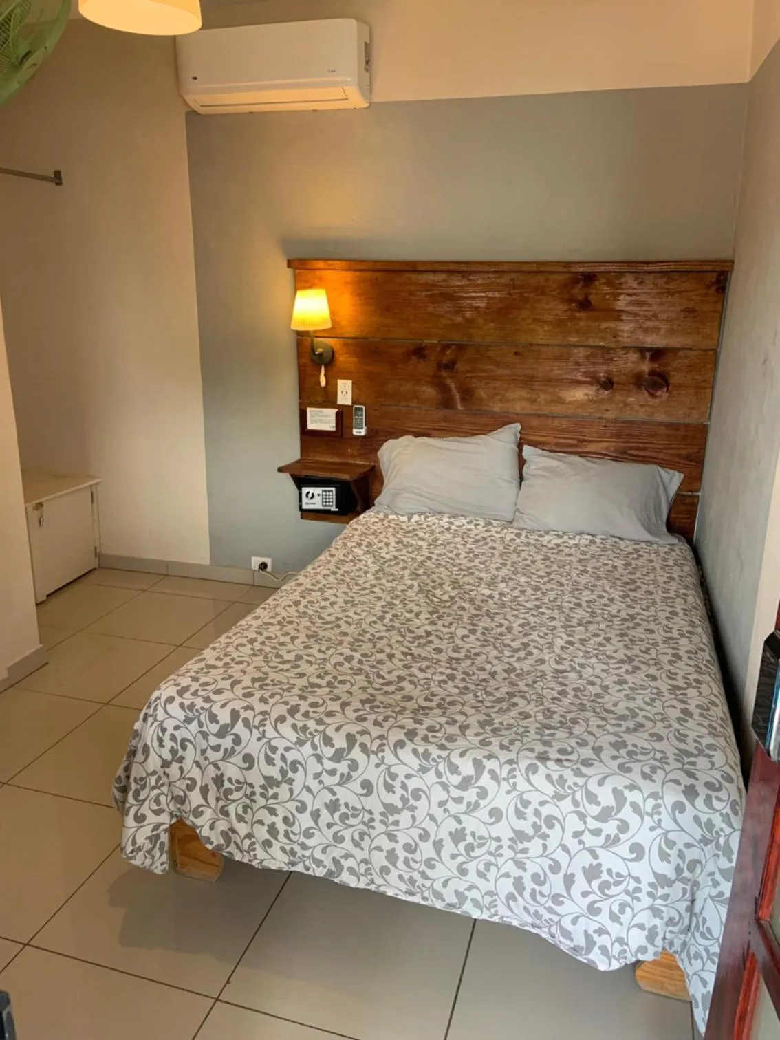 Bedroom, Bed in Island Life Hostel