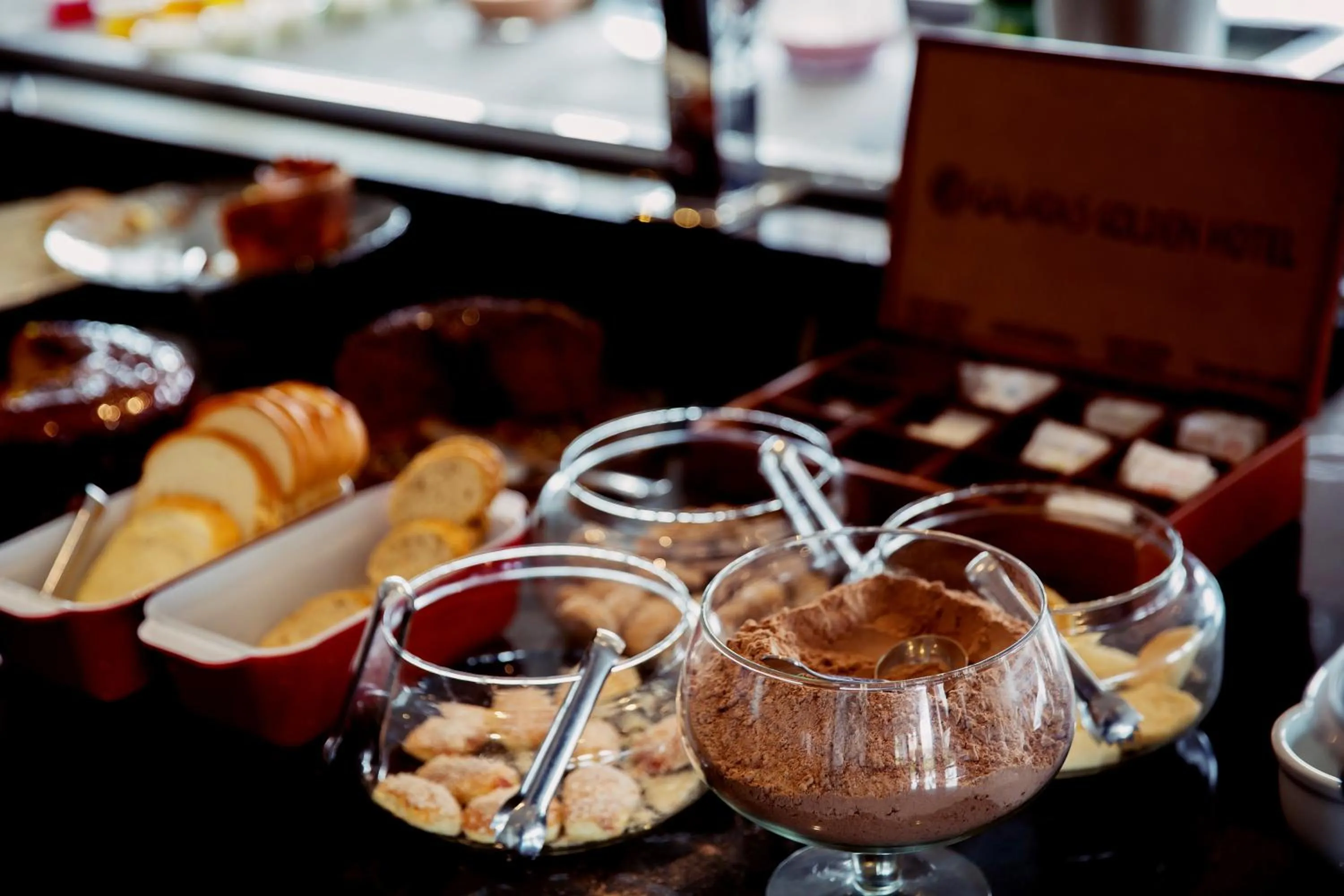 Food and drinks in Gálatas Golden Hotel