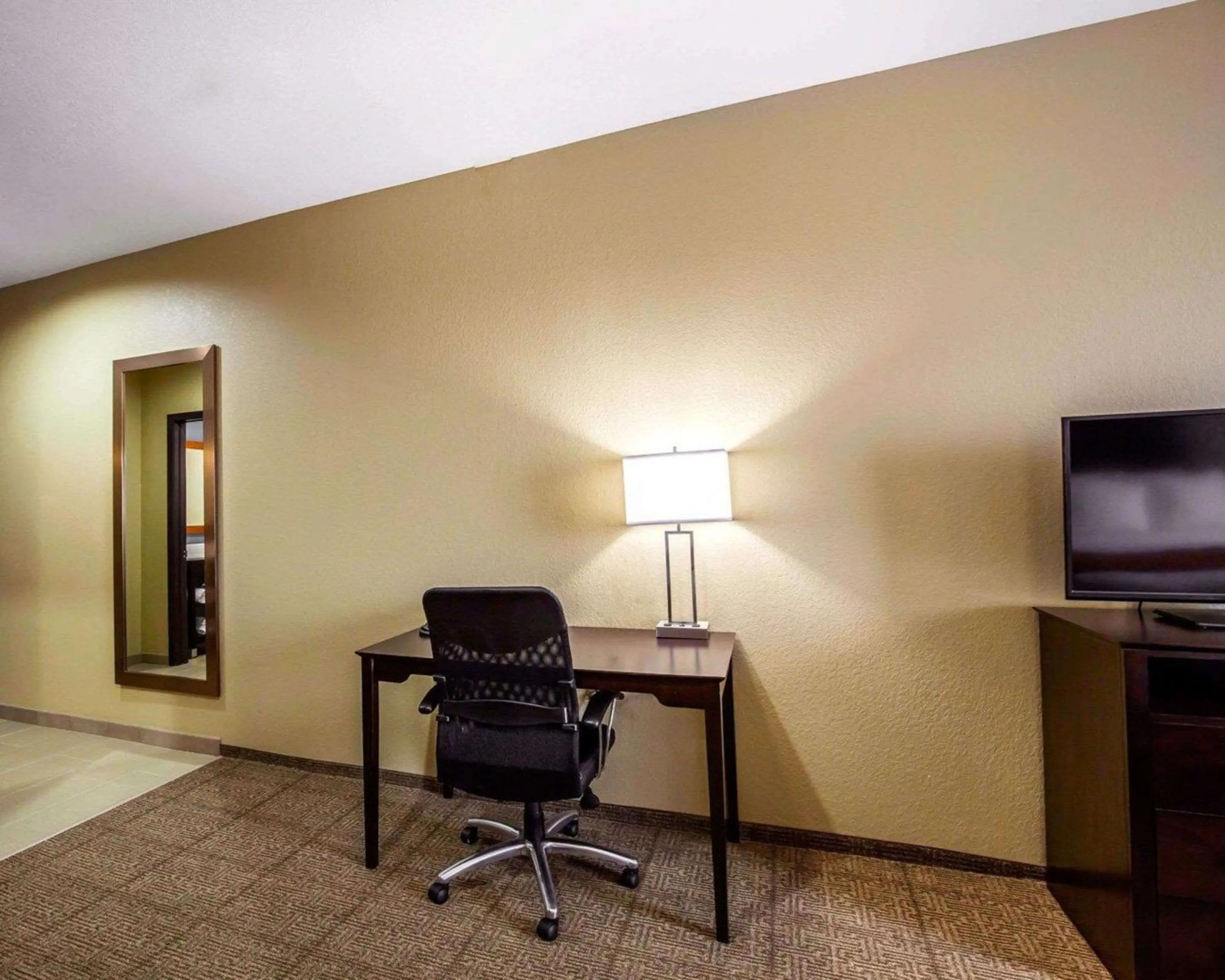 Photo of the whole room in Comfort Suites Northwest - Cy - Fair