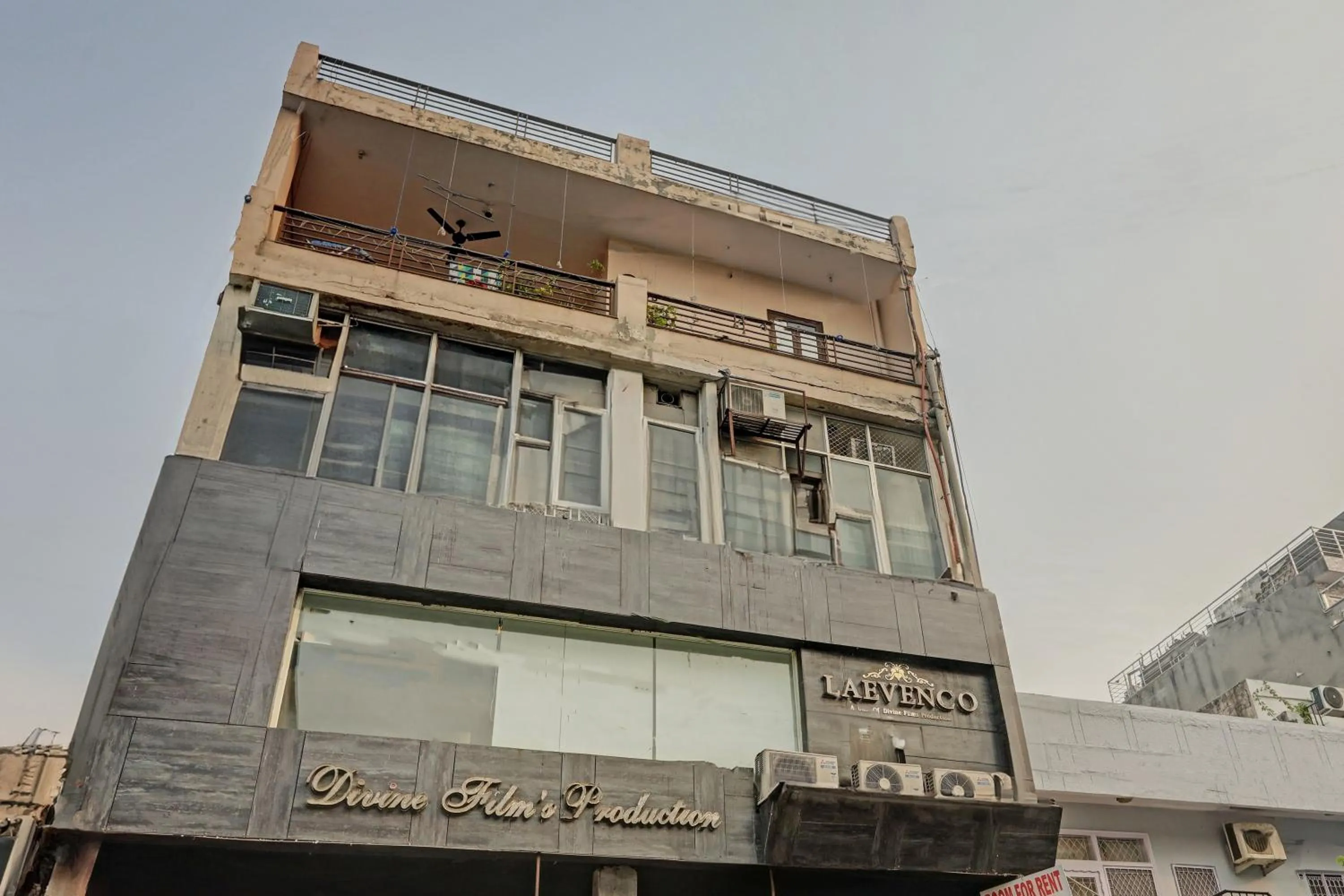 Facade/entrance in Hotel O Kanak palace