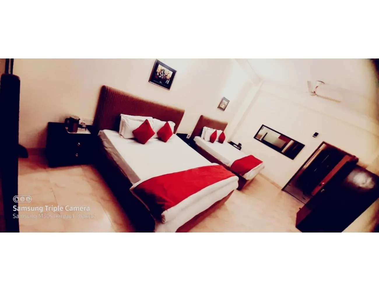 Photo of the whole room, Bed in Jai Maa Inn Hotel, Katra