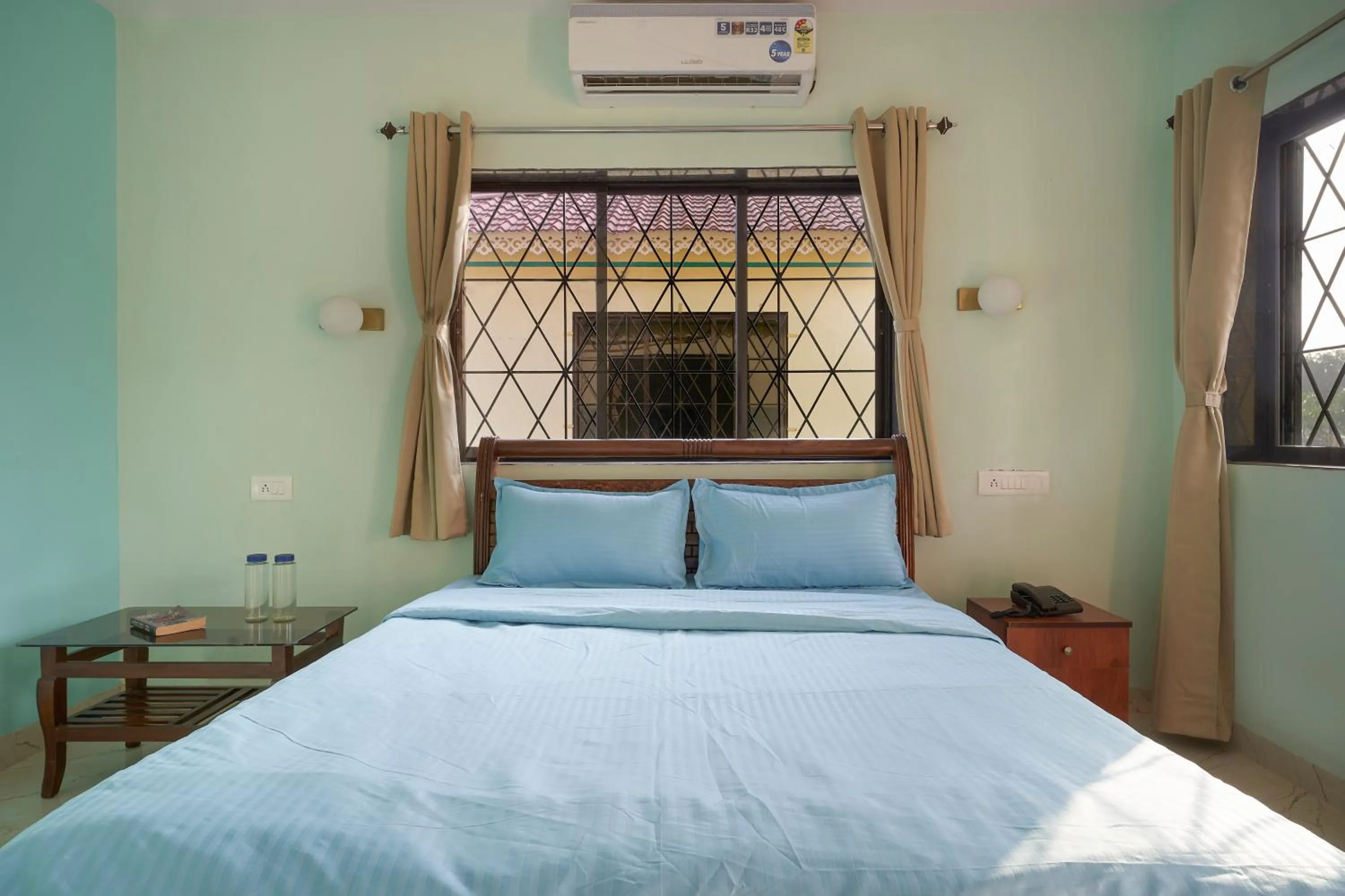 Bed in Tarangan Resort