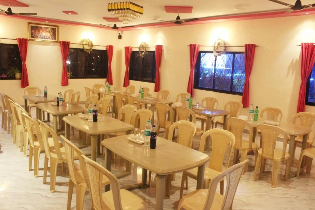 Restaurant/places to eat in Tarangan Resort