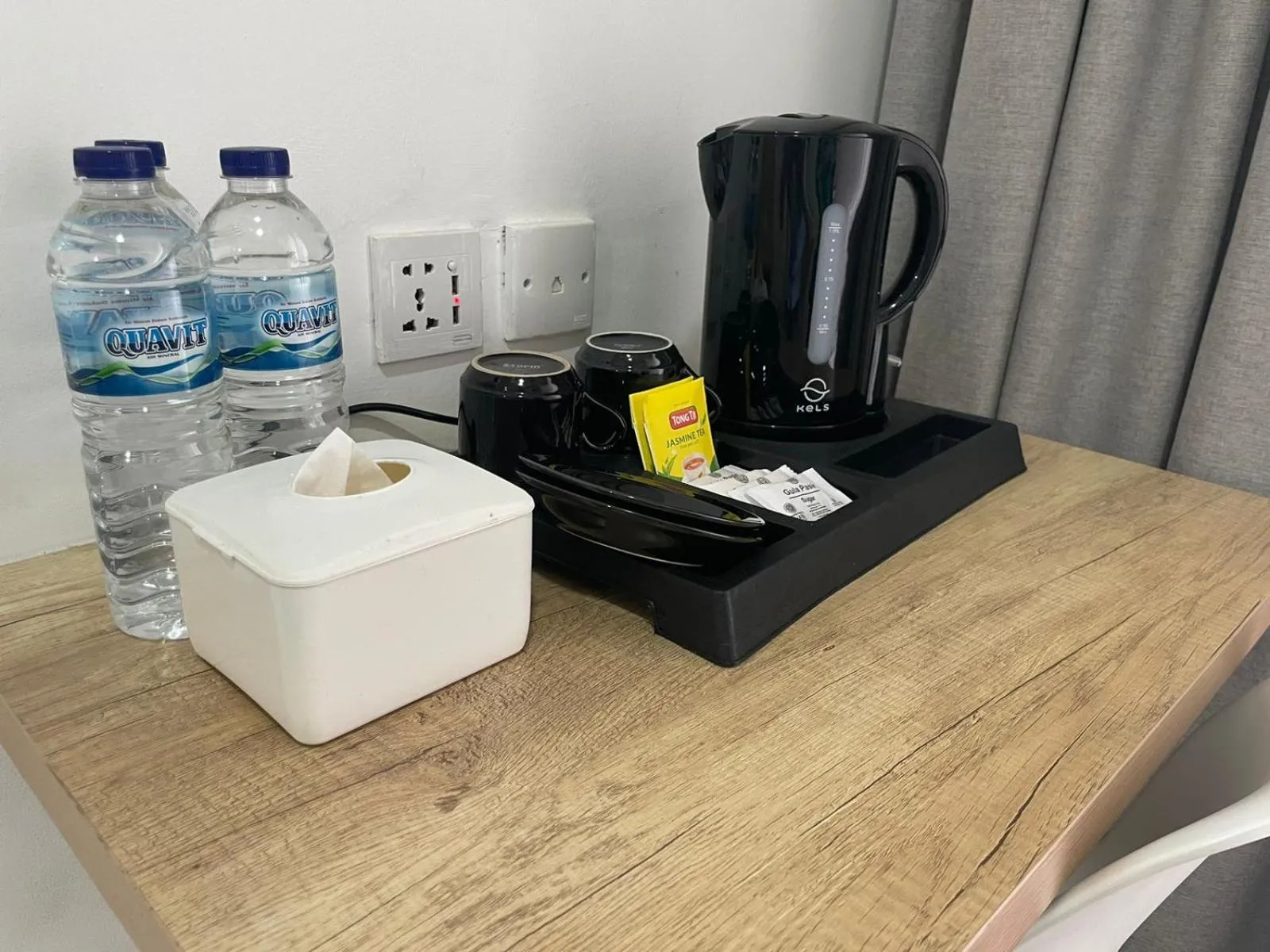 Coffee/tea facilities in Praya Room