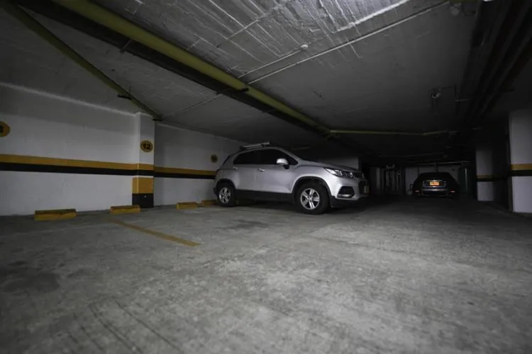 Parking in Hotel MH Pereira