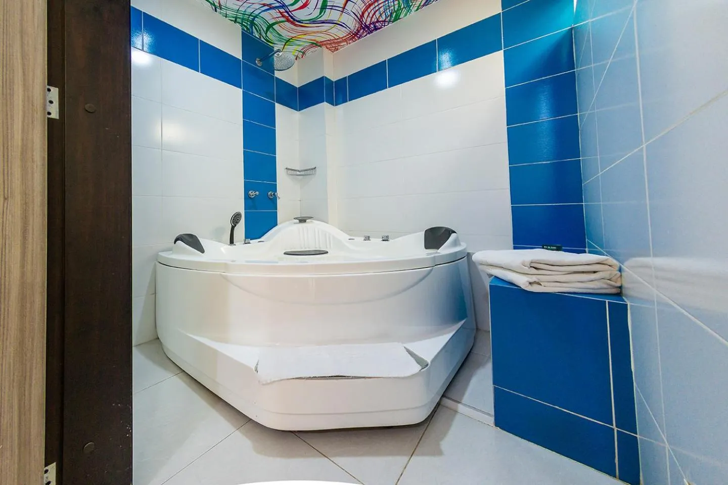 Bath in Hotel MH Pereira