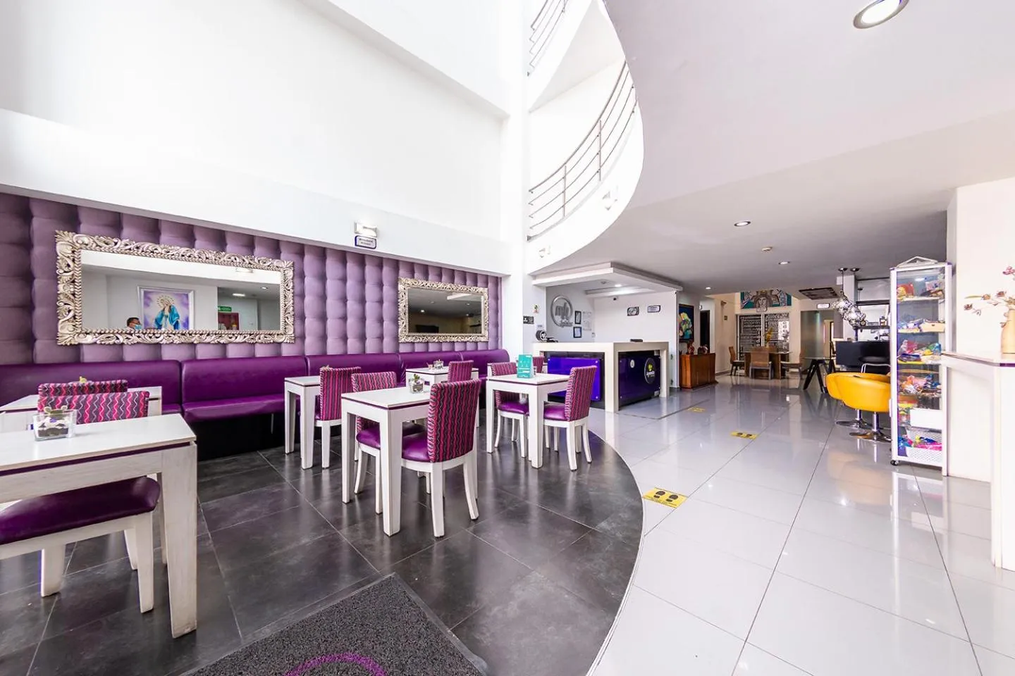 Seating area in Hotel MH Pereira