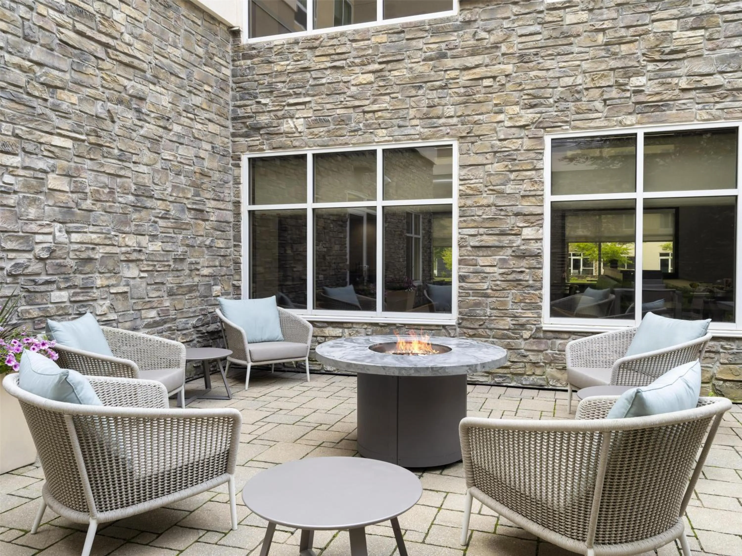 Patio in Homewood Suites by Hilton Akron/Fairlawn