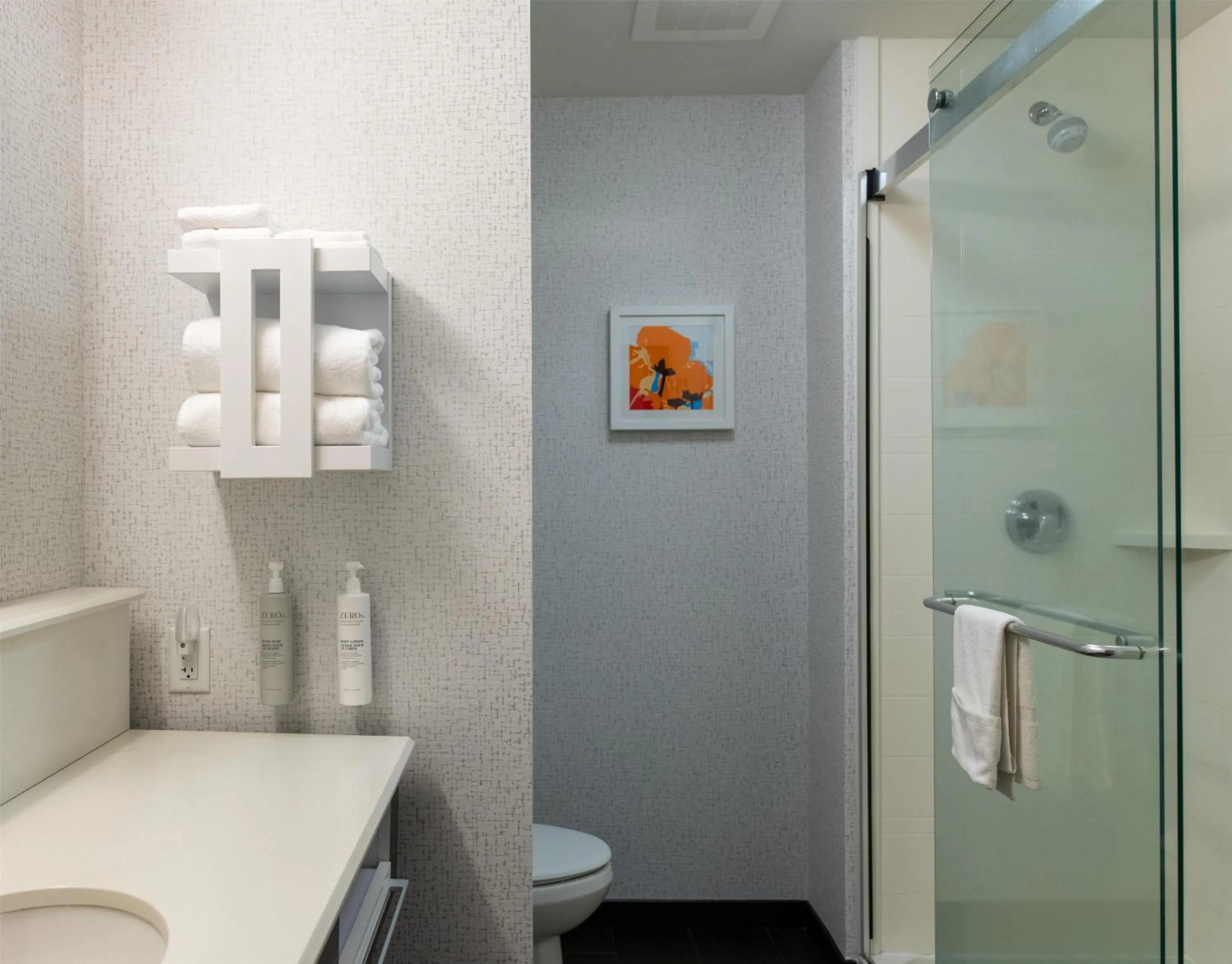 Bathroom in Hampton Inn Orange City