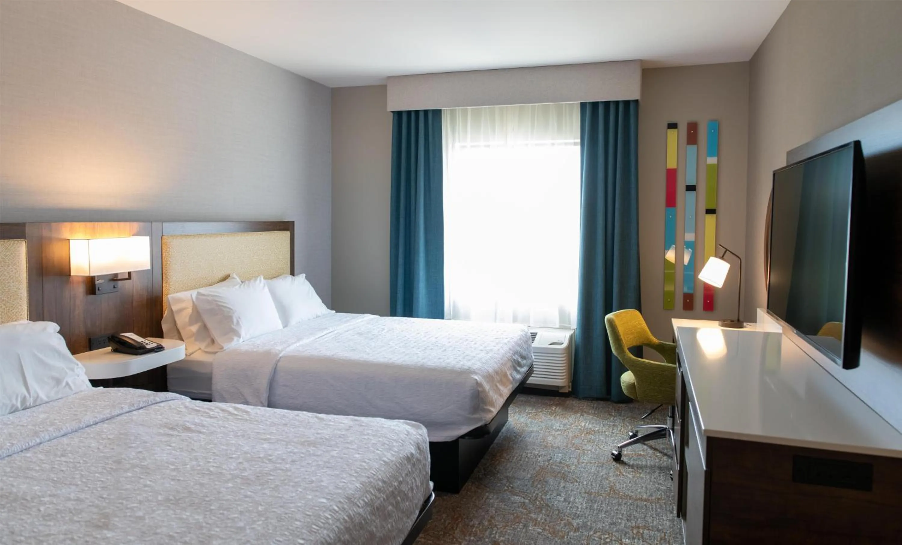 Bed in Hampton Inn Orange City