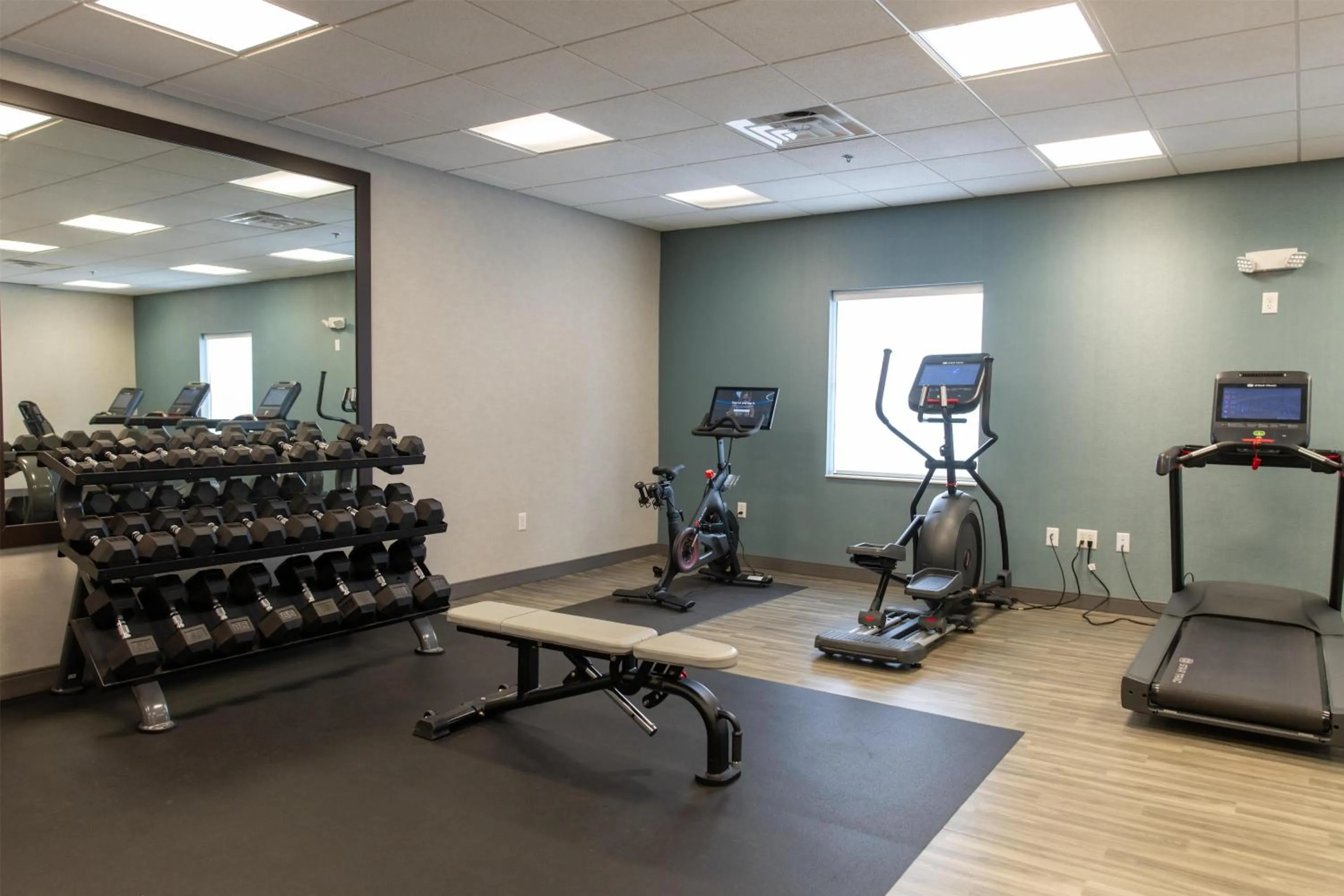 Fitness centre/facilities in Hampton Inn Orange City