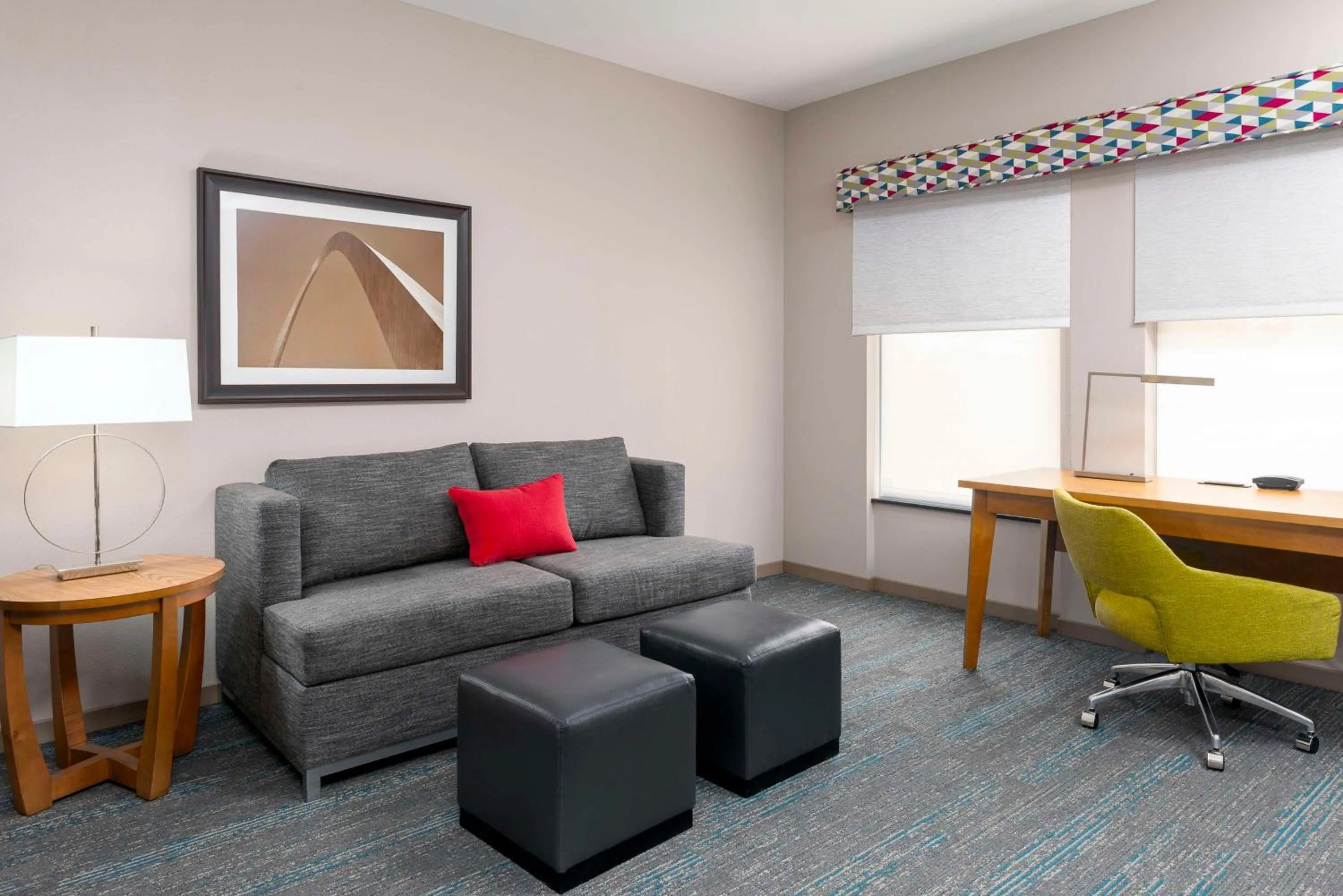 Living room in Hampton Inn and Suites Clayton/St. Louis-Galleria Area
