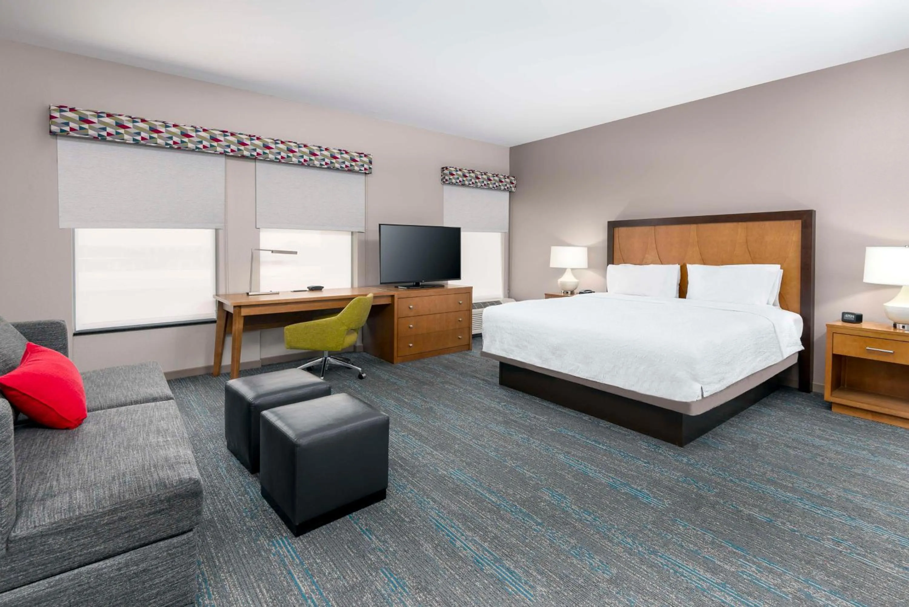 Bedroom, Bed in Hampton Inn and Suites Clayton/St. Louis-Galleria Area