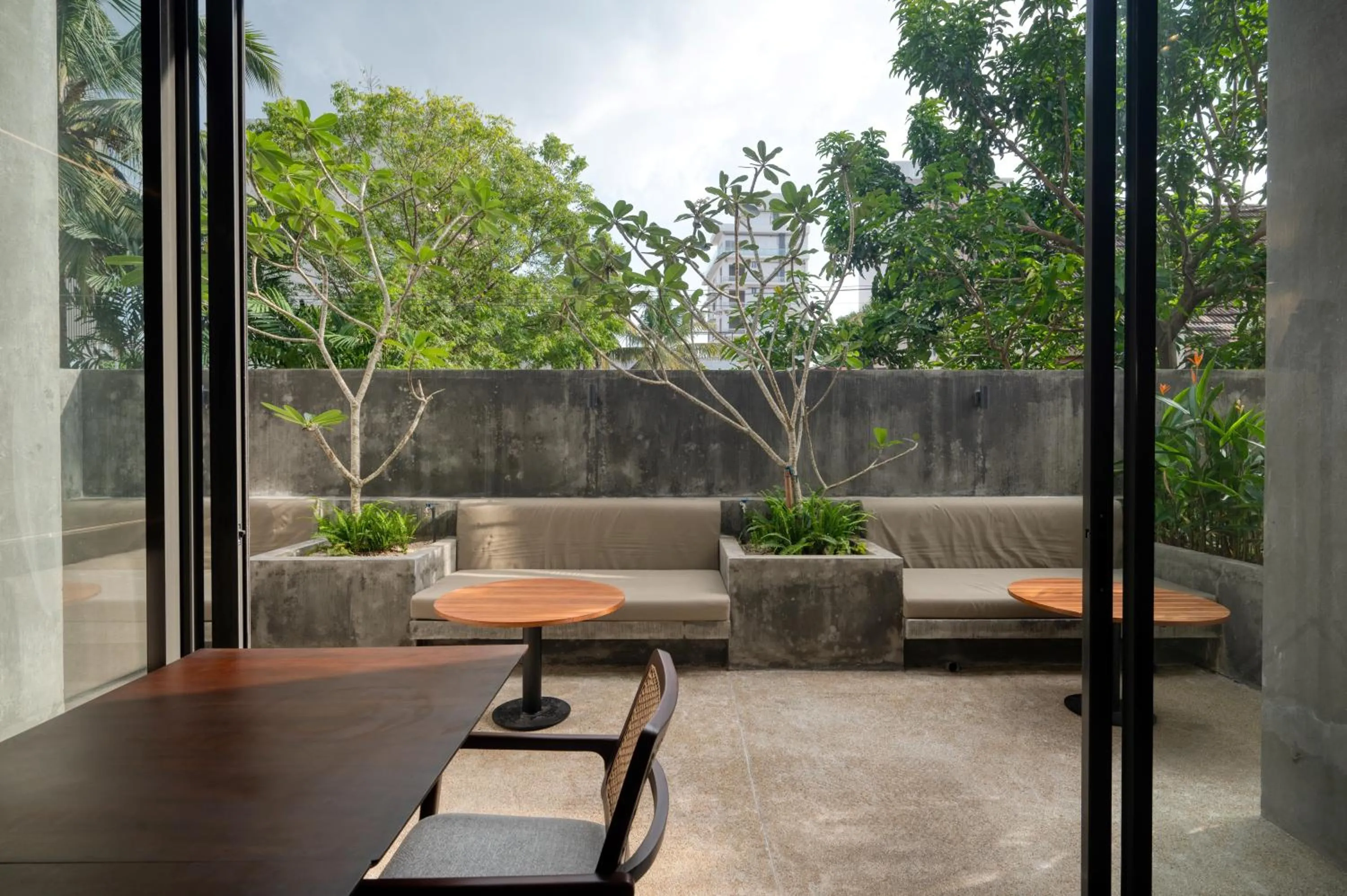 Day in Taprobane House