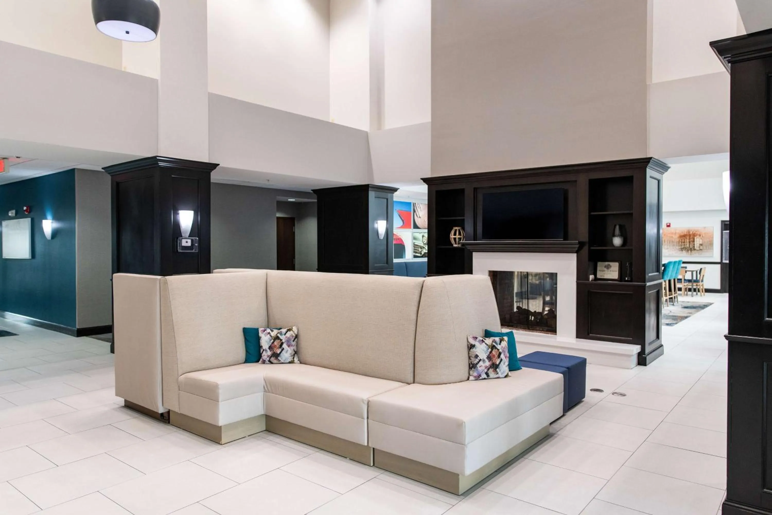 Lobby or reception in Hampton Inn & Suites Effingham