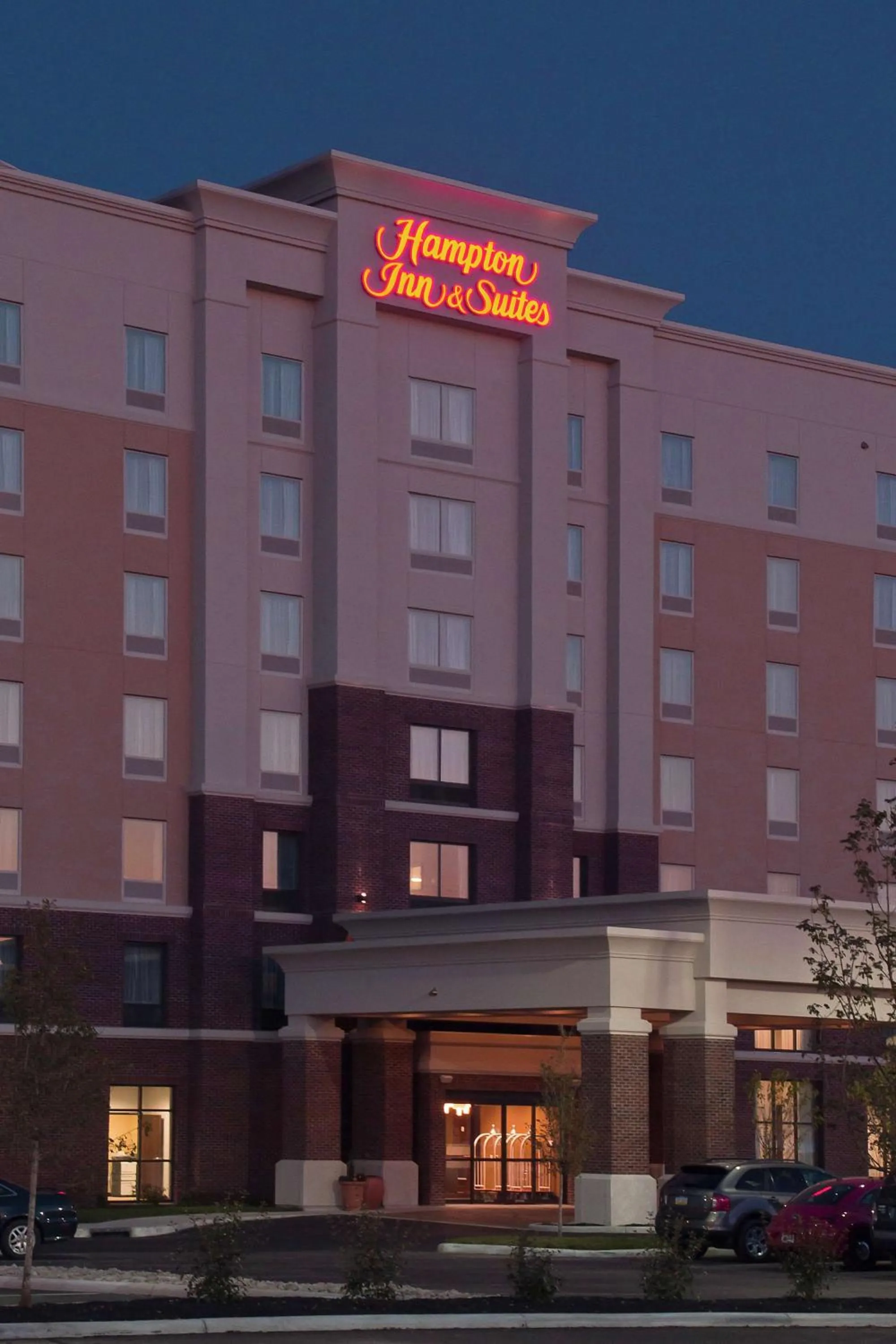 Property building in Hampton Inn & Suites Columbus/University Area