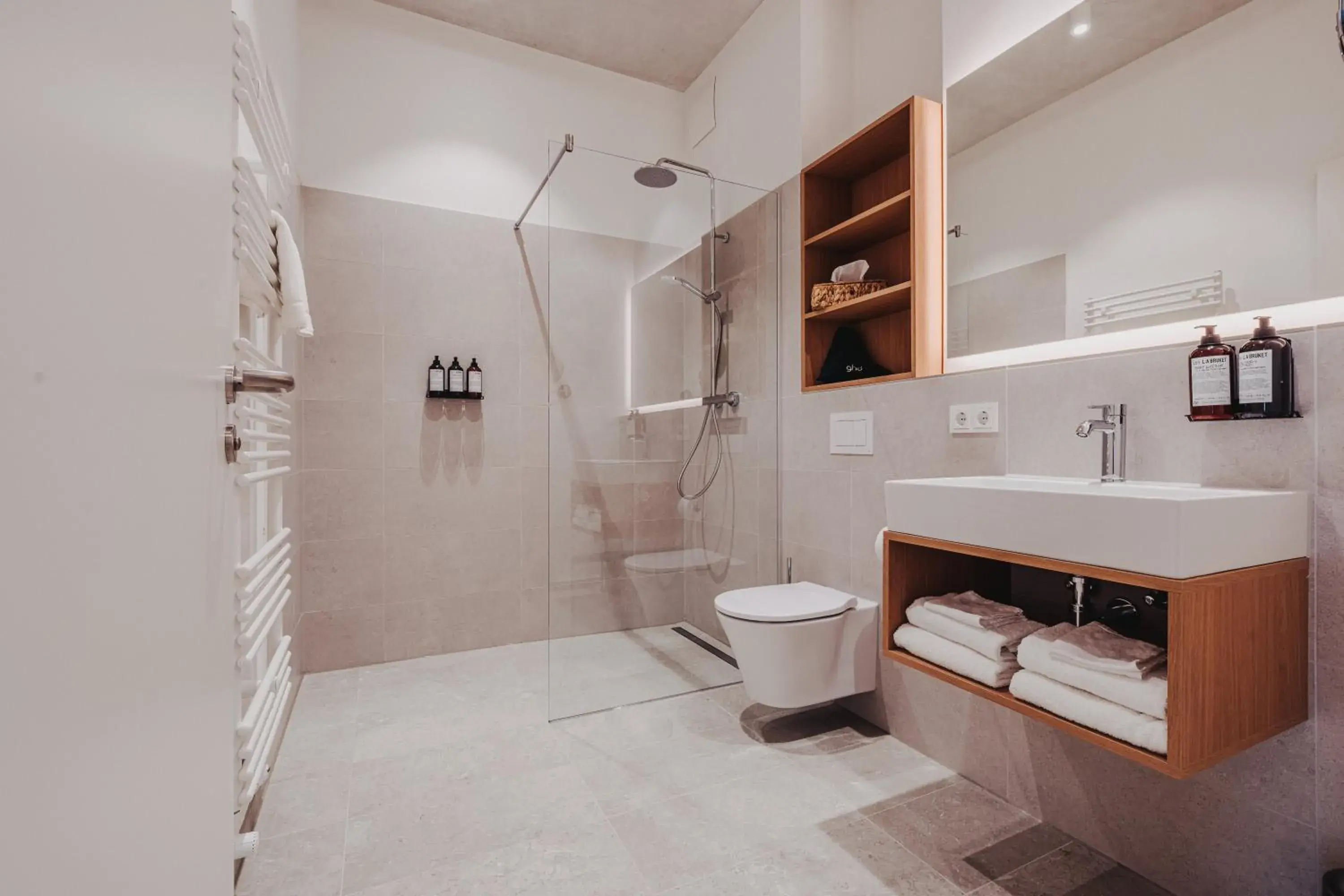 Standard King Room in NOORD Carolinensiel Standard King Room in NOORD Carolinensiel