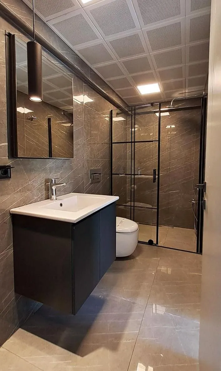 Shower in Bellezza Hotel Alaçatı