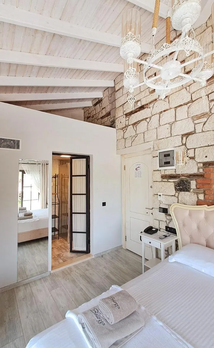 Photo of the whole room, Bed in Bellezza Hotel Alaçatı