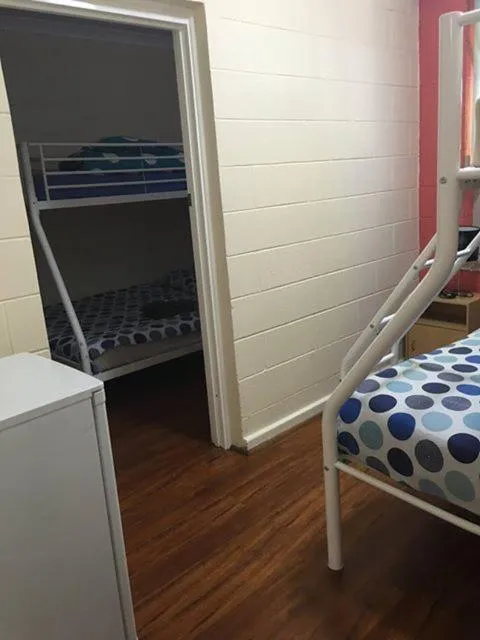 Bed in Port Adelaide Backpackers