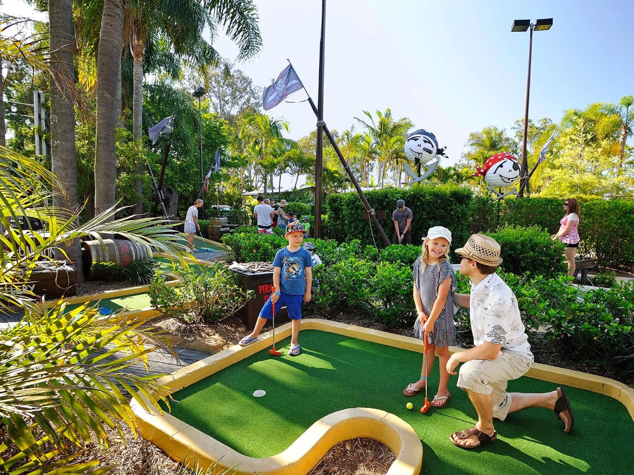 Minigolf in NRMA Treasure Island Holiday Resort