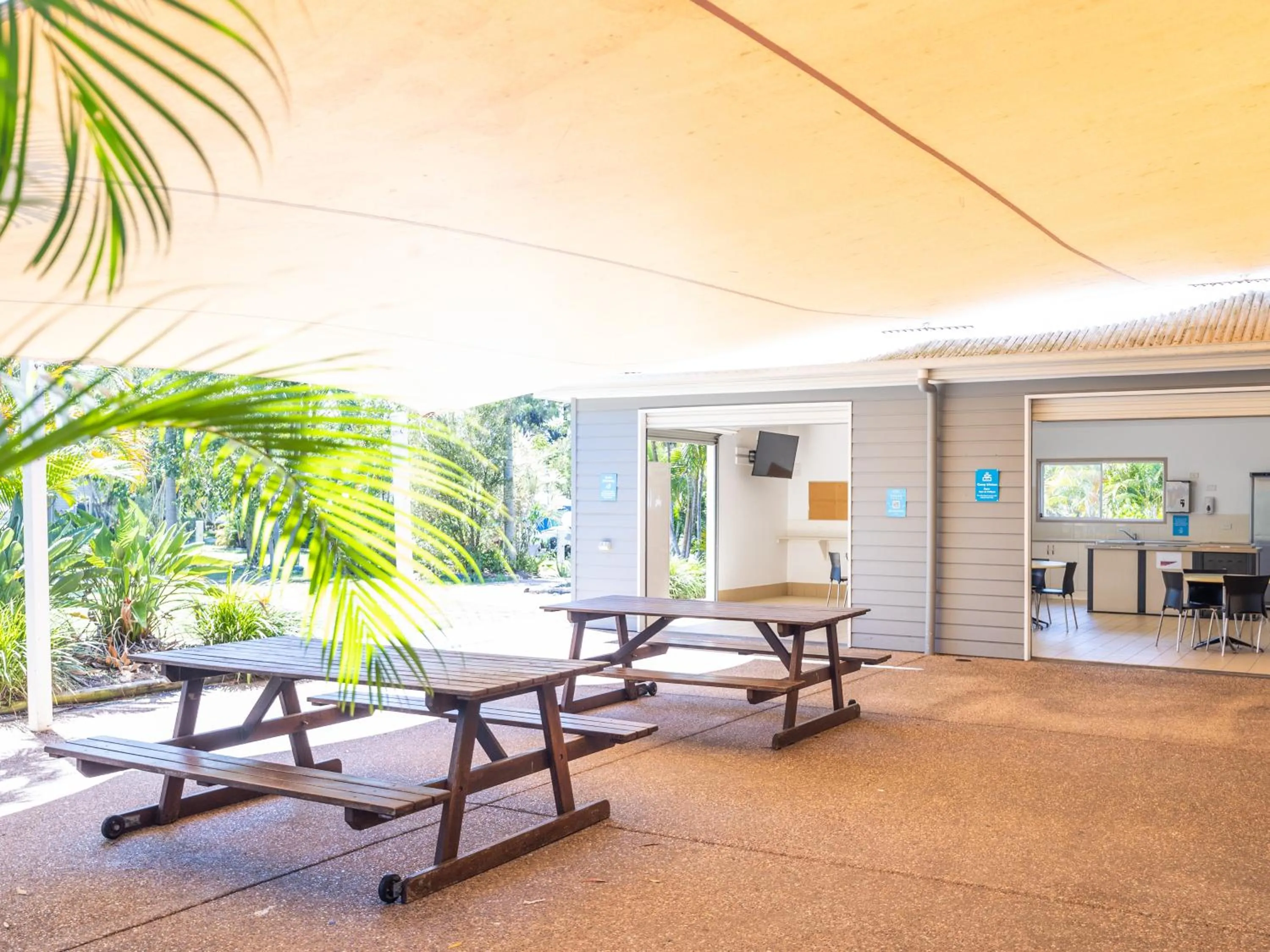Communal kitchen in NRMA Treasure Island Holiday Resort