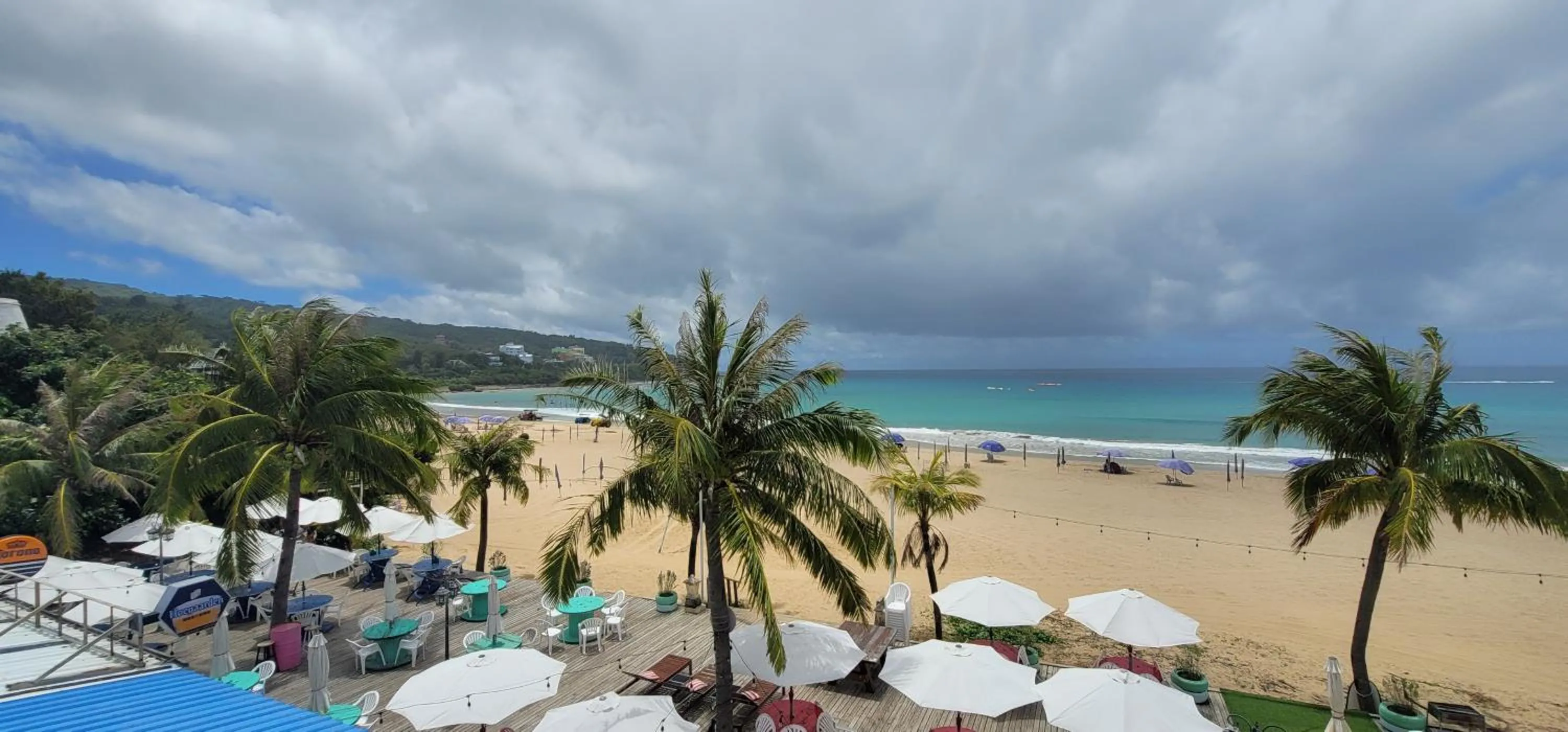 Beach in A&L Inn 戀灣旅棧