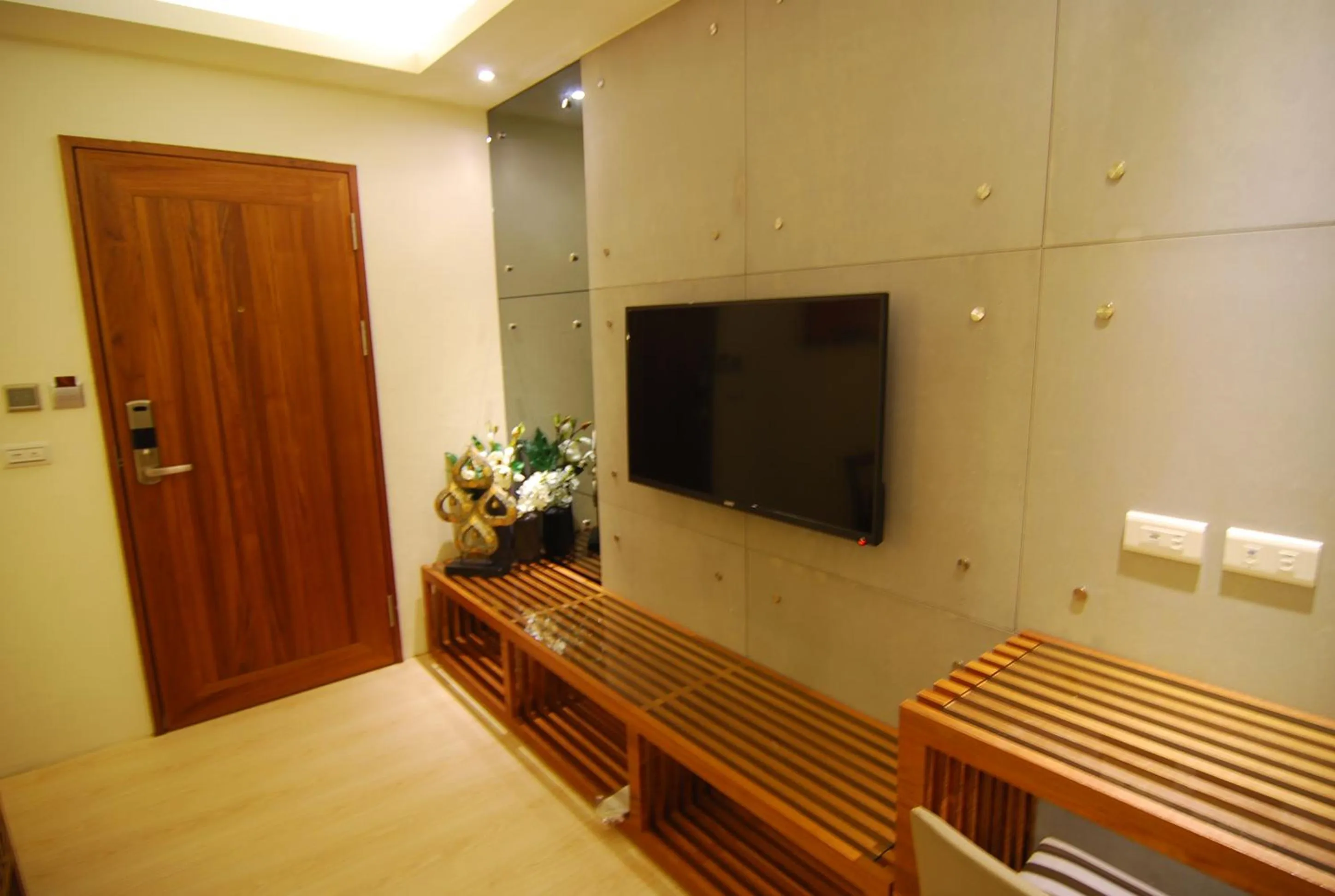 TV and multimedia in A&L Inn 戀灣旅棧