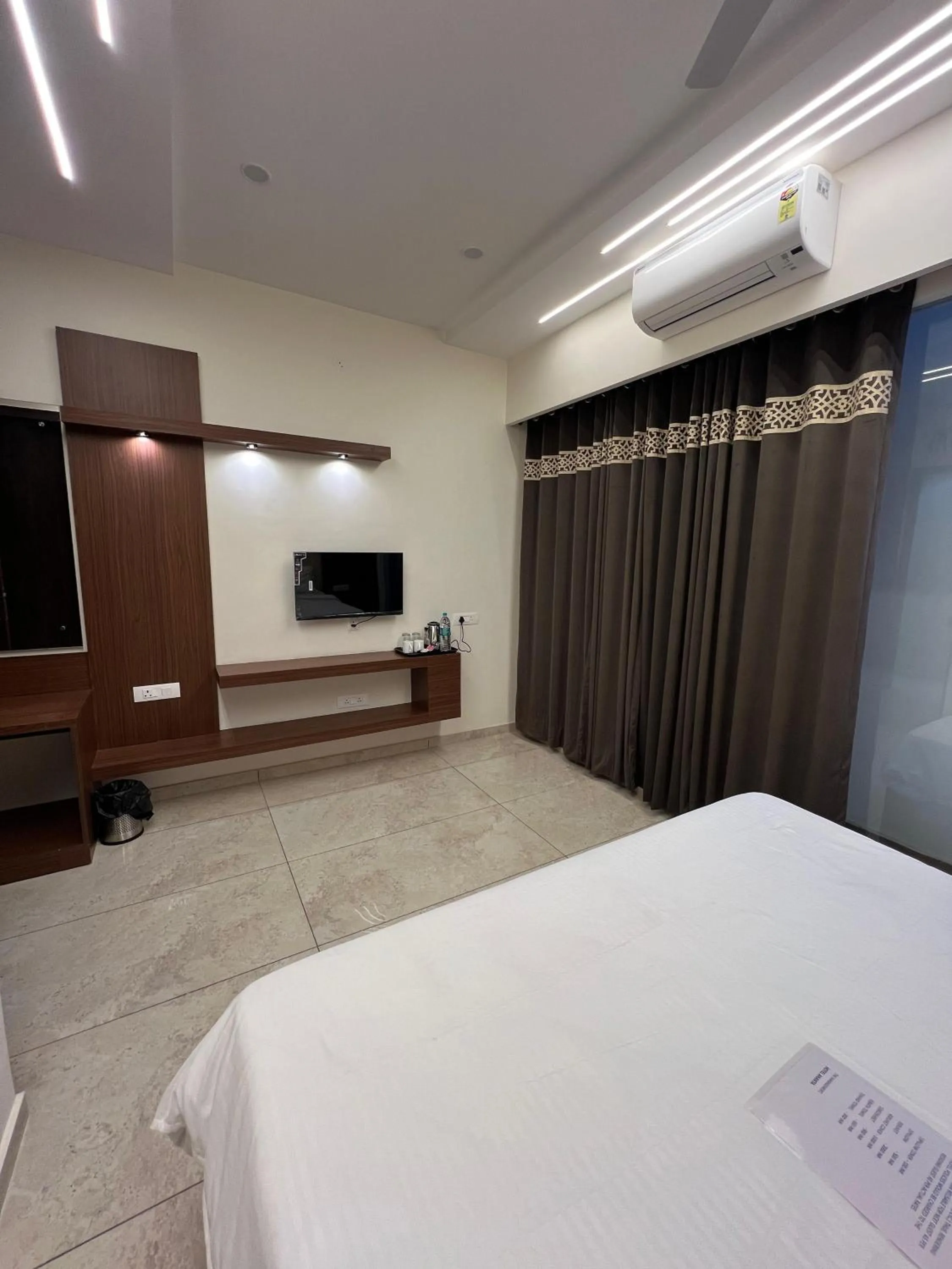 HOTEL ANANTA