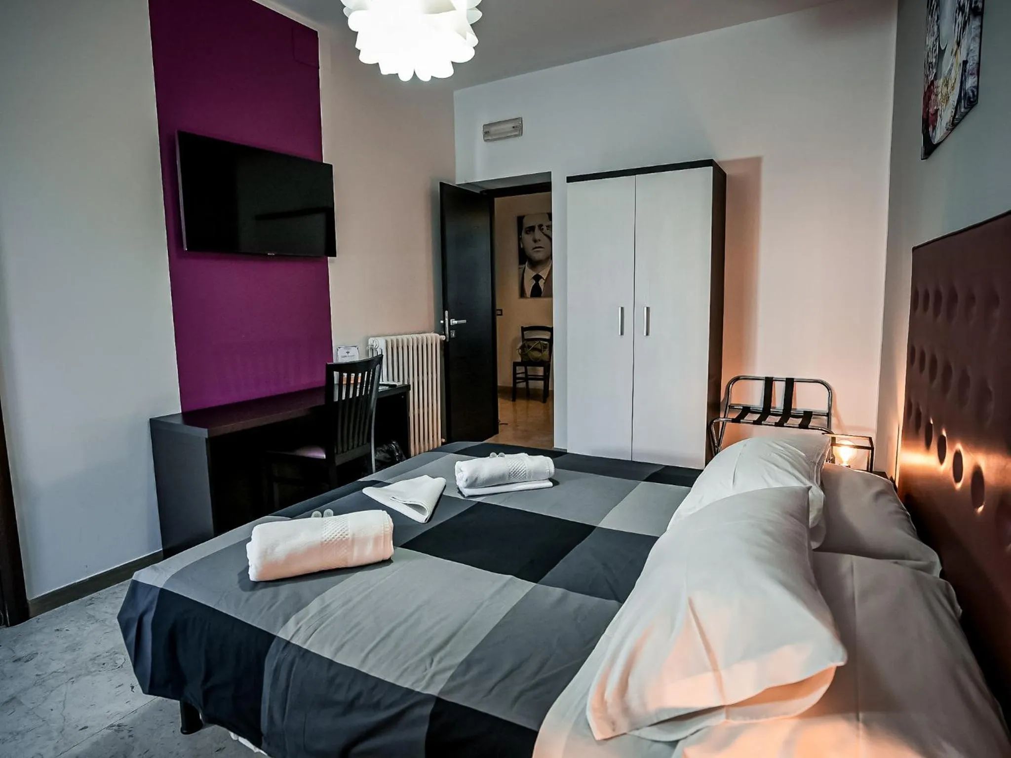 Communal lounge/ TV room, Bed in Casa Celestina Roma