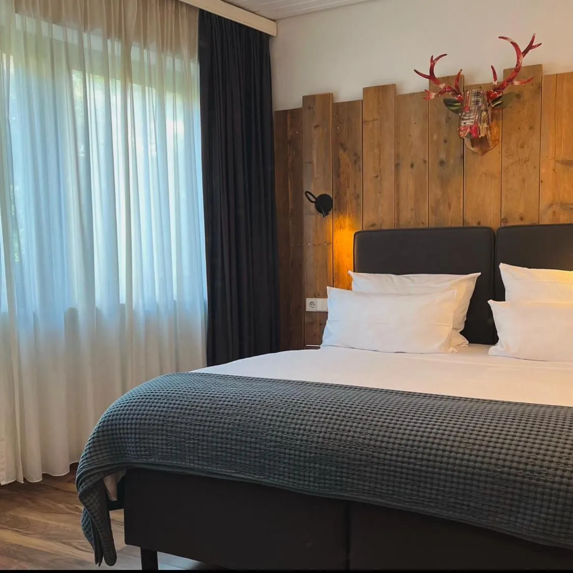 Bed in Kreuzblume Hotel & Weinstube