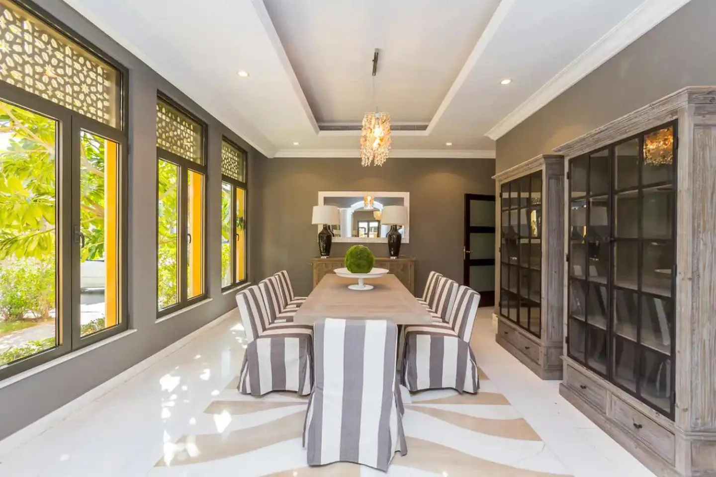 Frond F, Beachfront Villa, Palm Jumeirah - Mint Stay