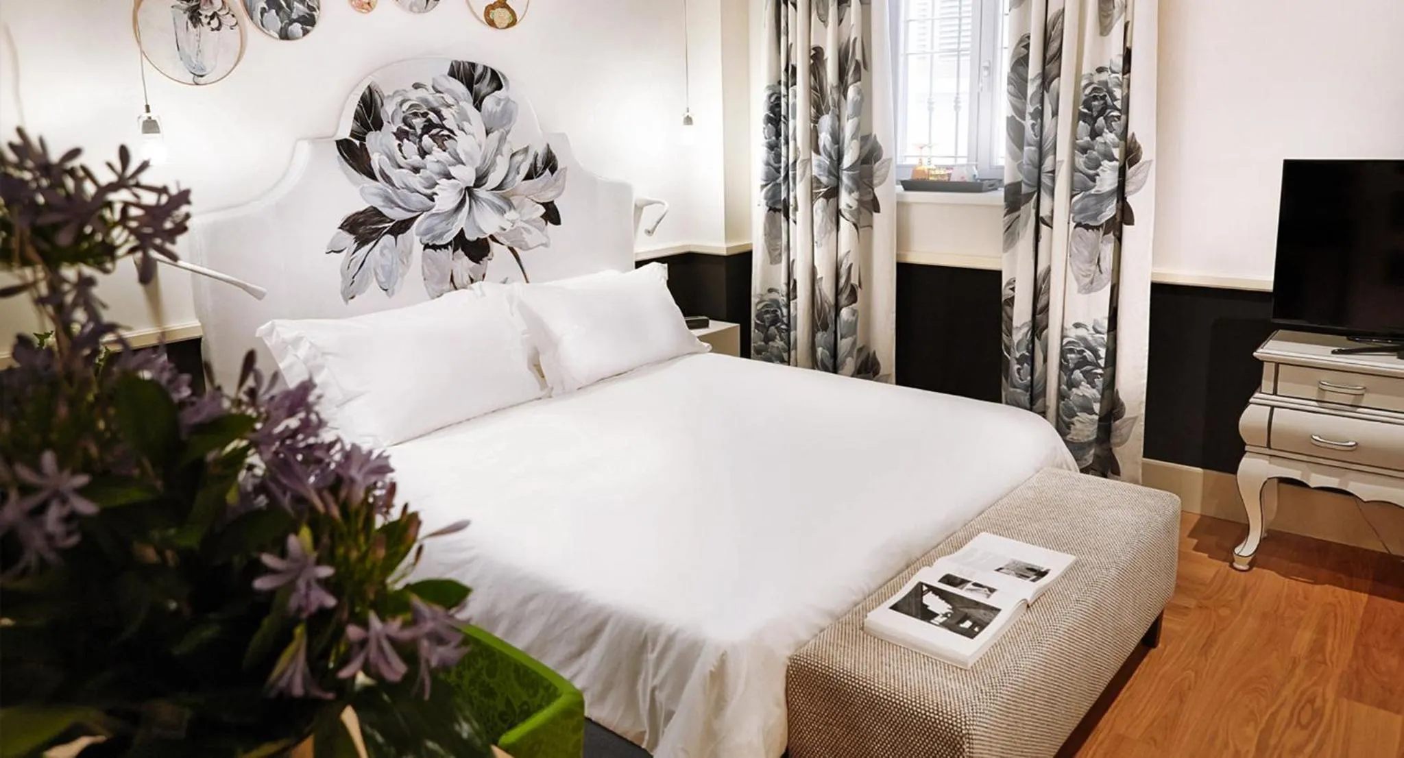 Bedroom, Bed in Cinque Rooms