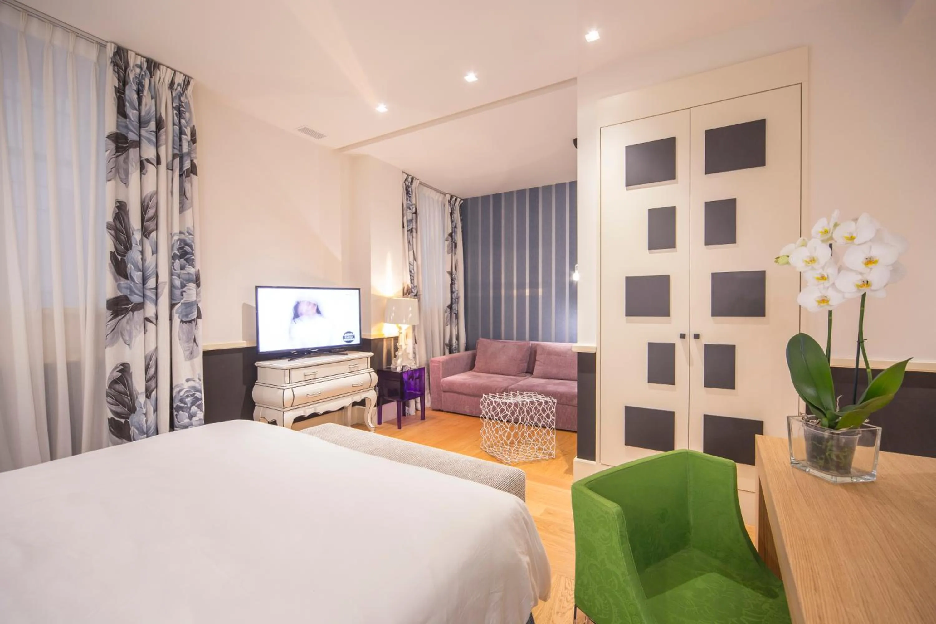 TV and multimedia, Bed in Cinque Rooms