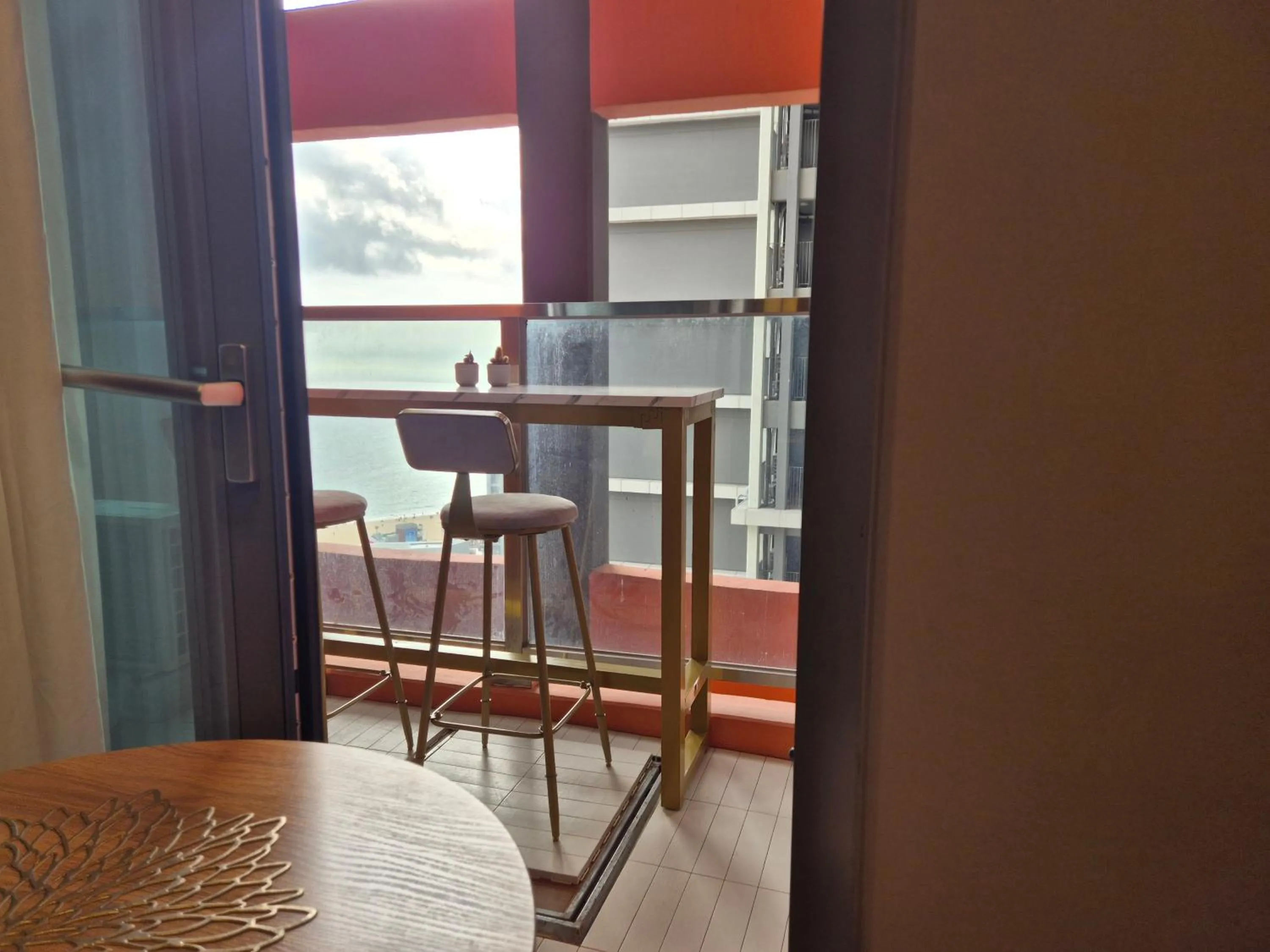 Living room in The solid residence - Elbon the stay by haeundae