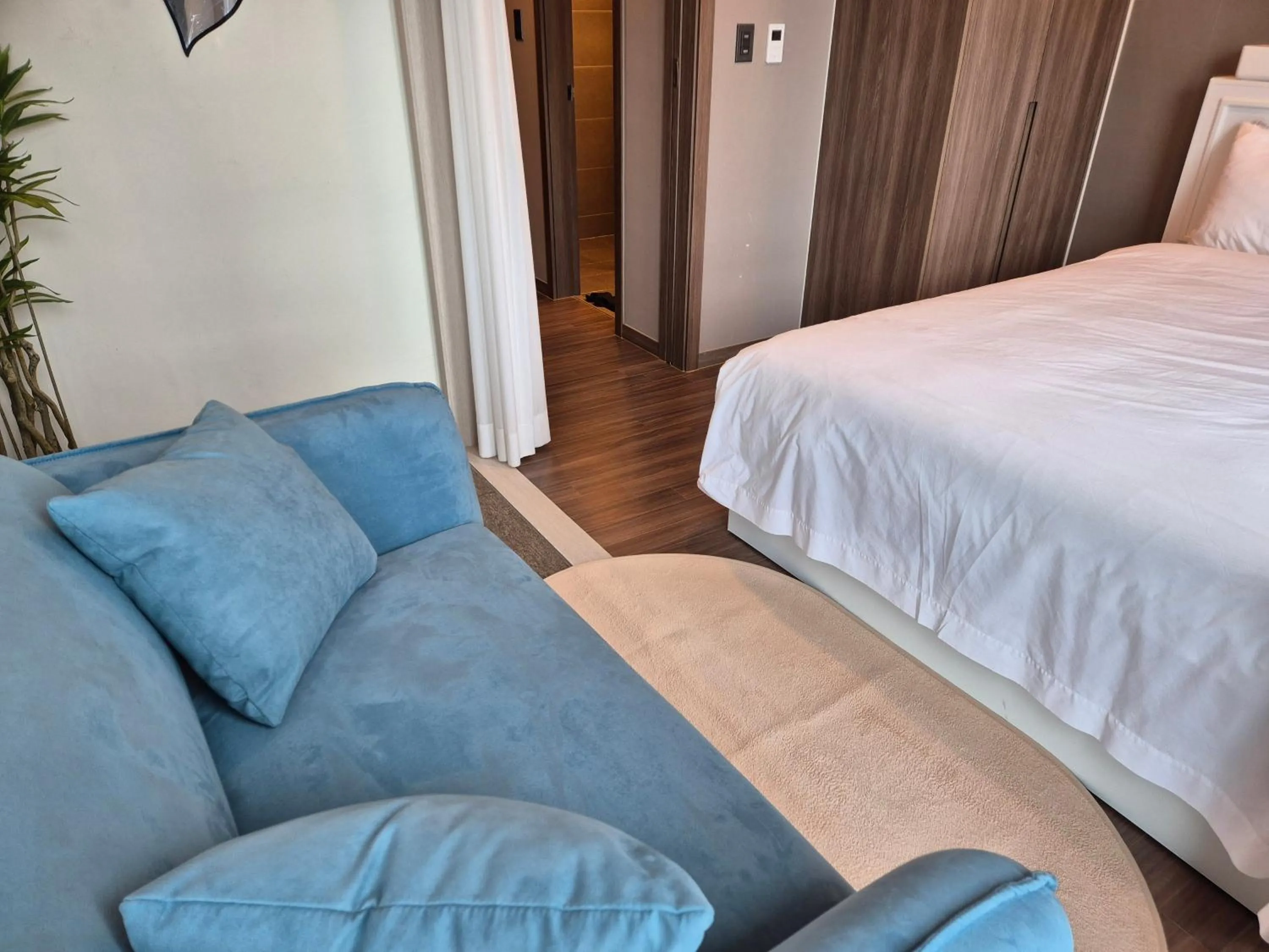 Bedroom, Bed in The solid residence - Elbon the stay by haeundae