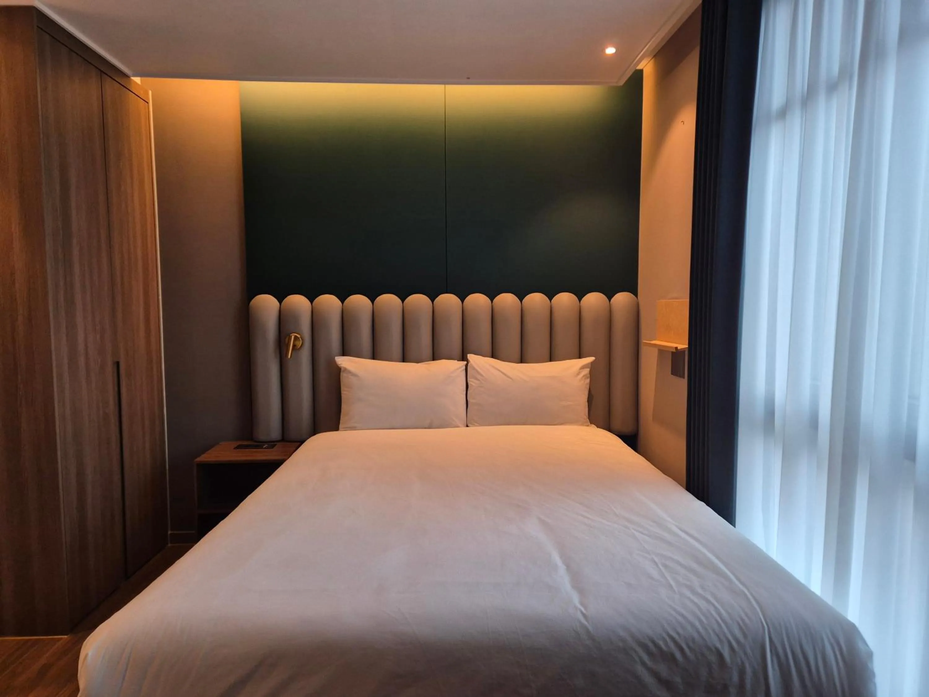 Bedroom, Bed in The solid residence - Elbon the stay by haeundae