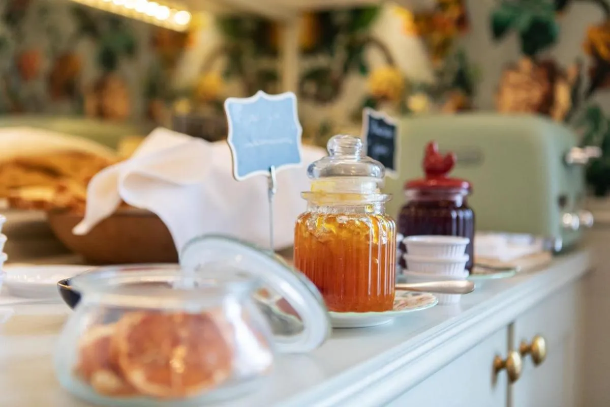 Buffet breakfast in Burleigh Court Hotel