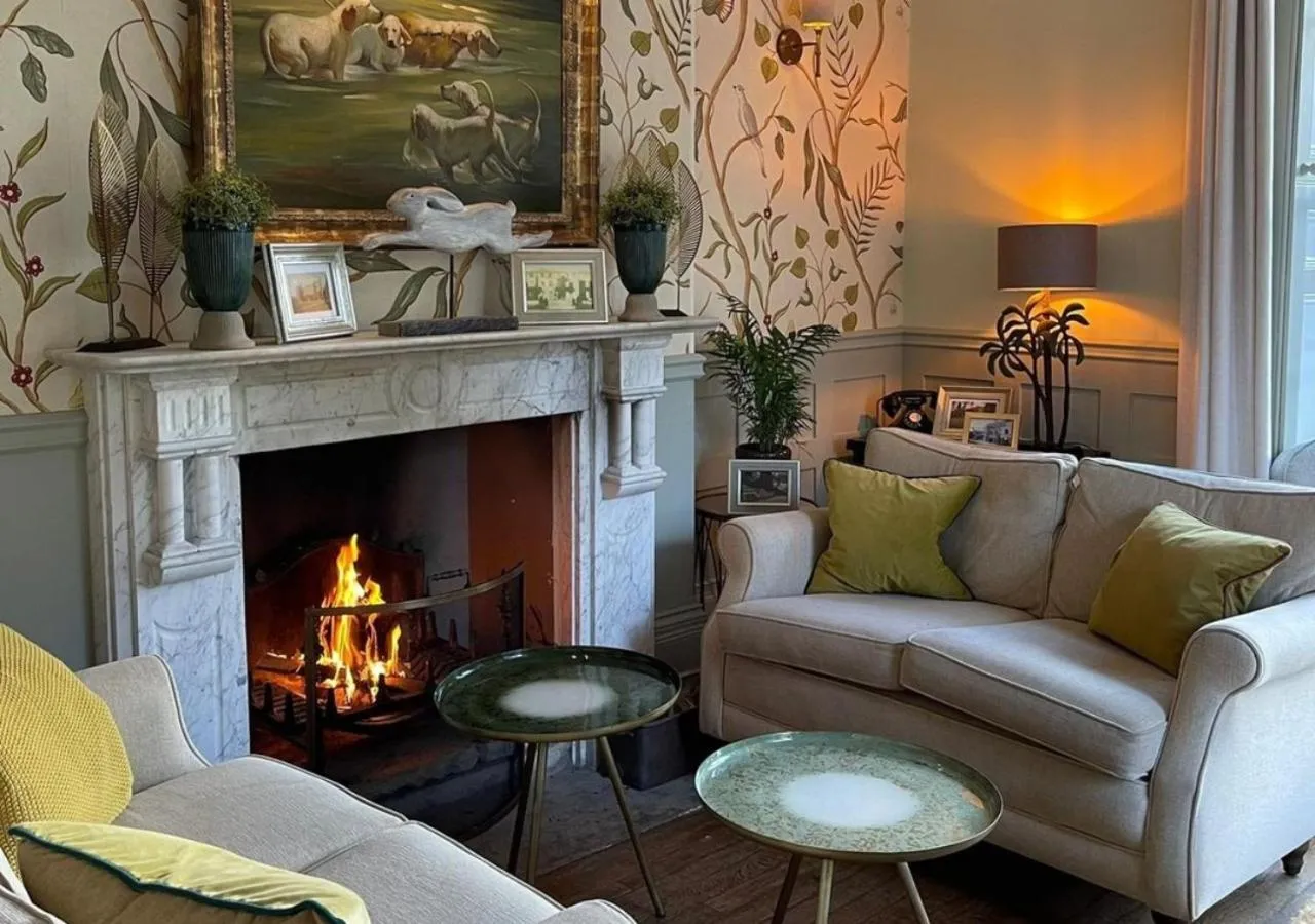 Lounge or bar in Burleigh Court Hotel