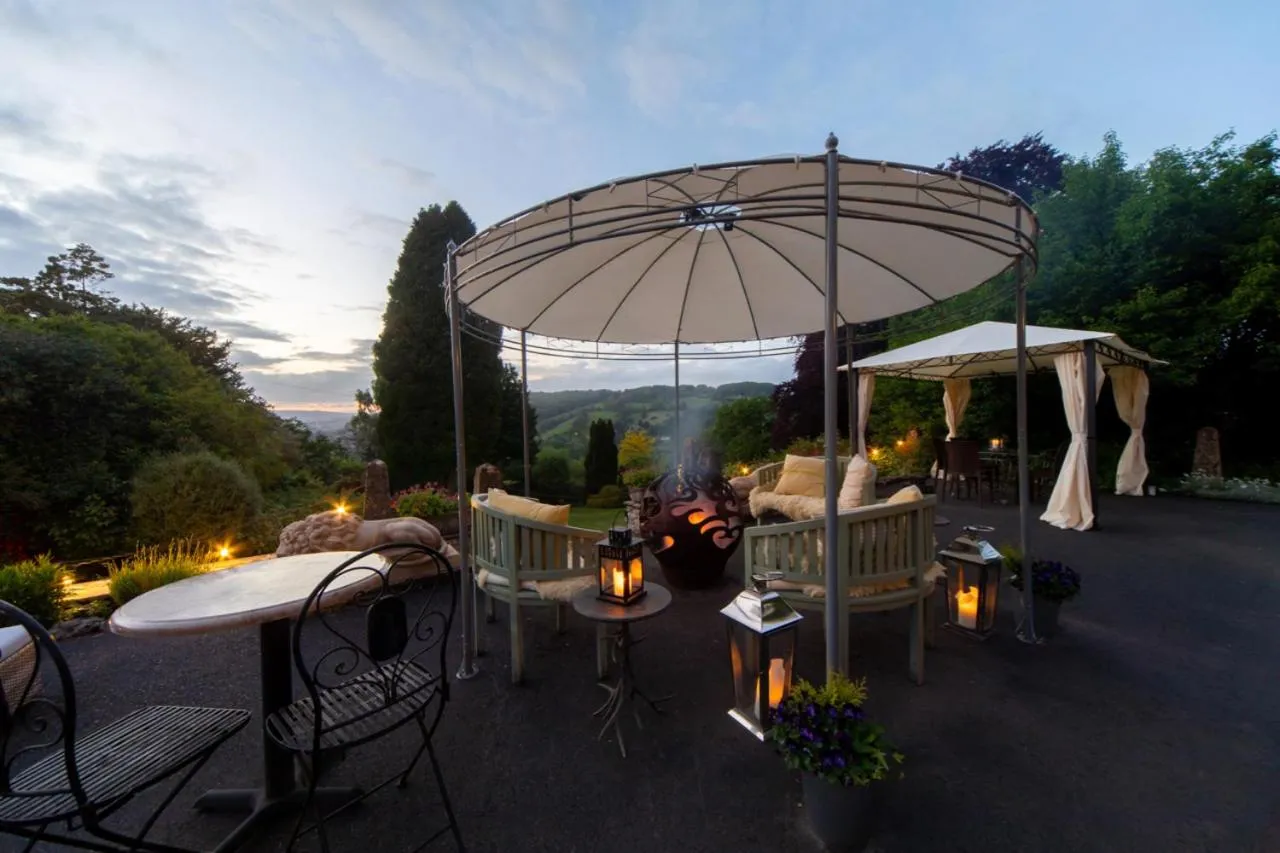 Balcony/Terrace in Burleigh Court Hotel