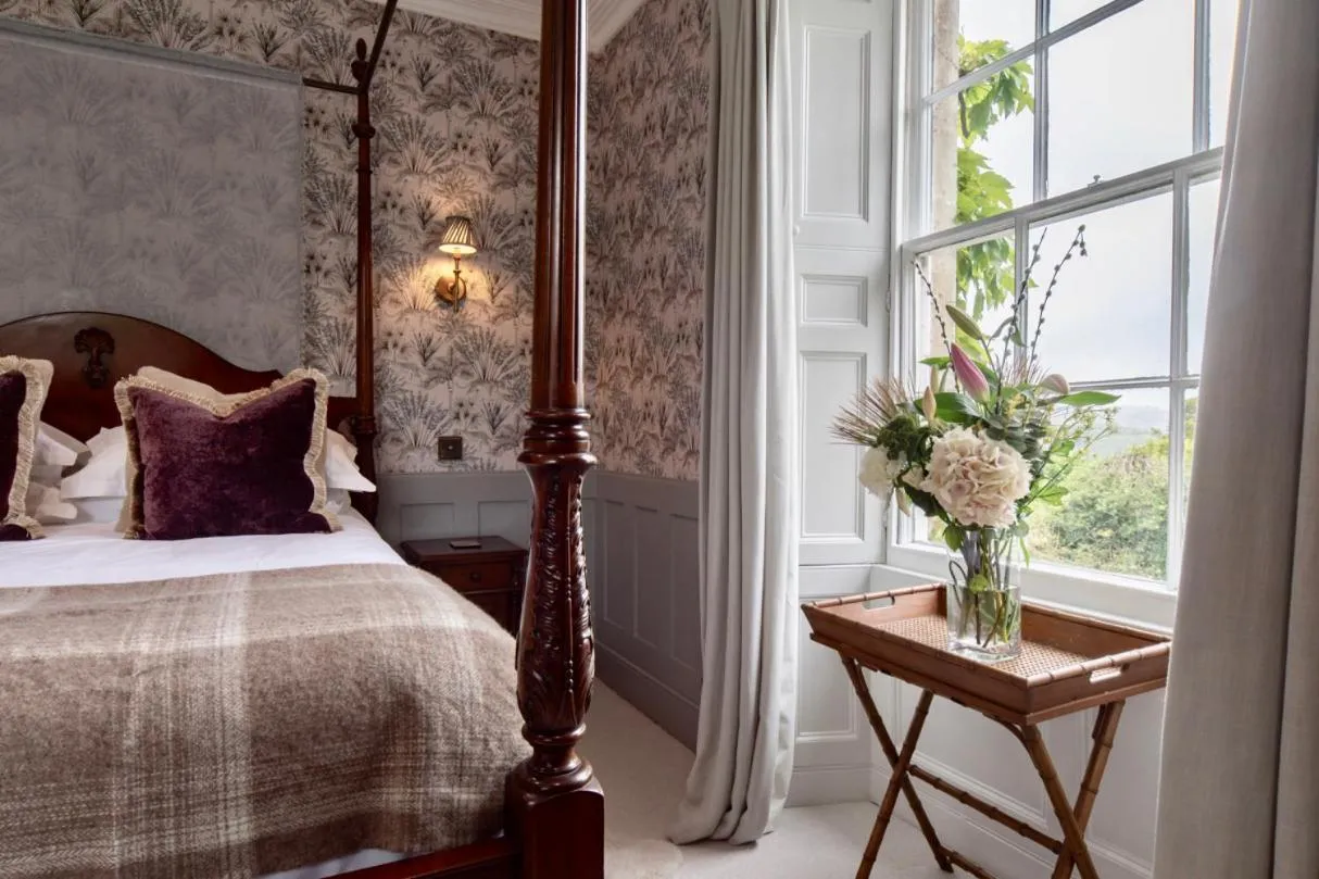 Bed in Burleigh Court Hotel