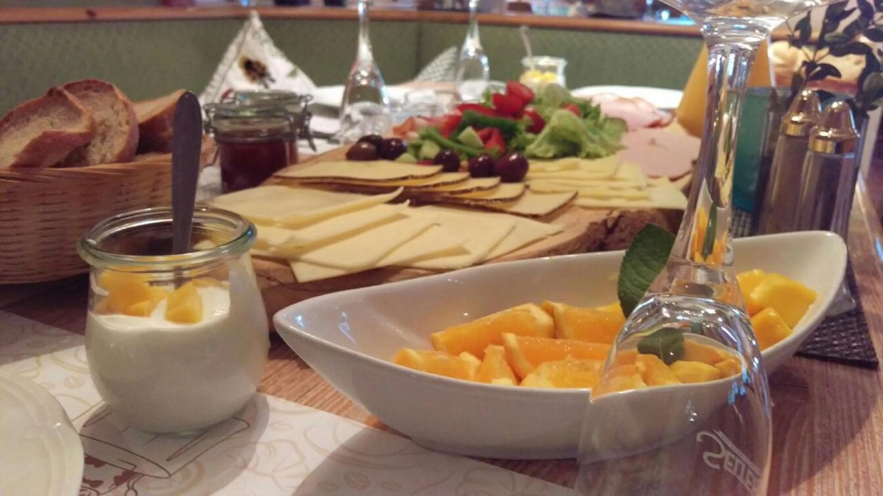 Breakfast in DEVA Villa Mittermaier