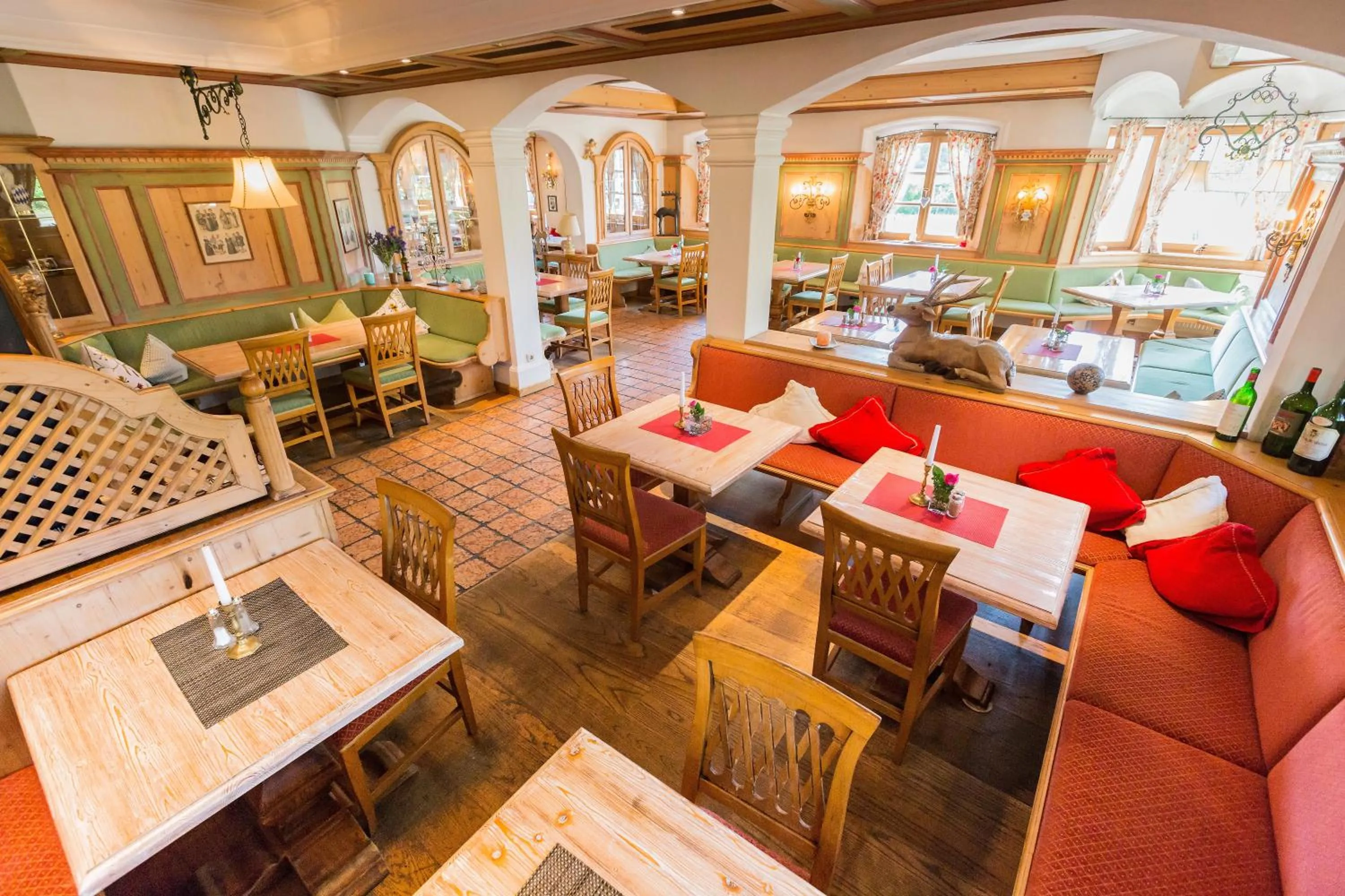 Restaurant/places to eat in DEVA Villa Mittermaier