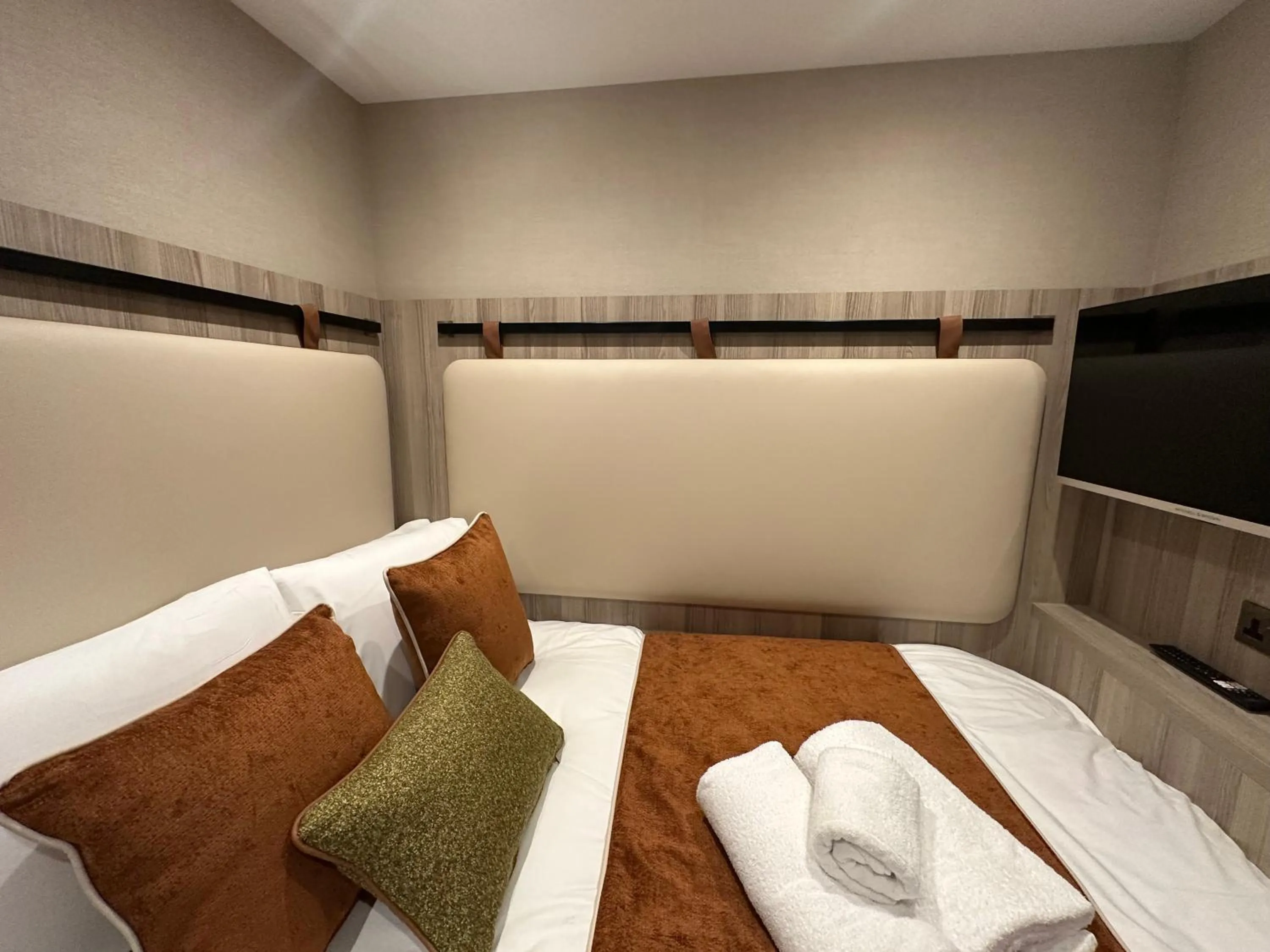 Bedroom, Bed in Mabledon Court Hotel