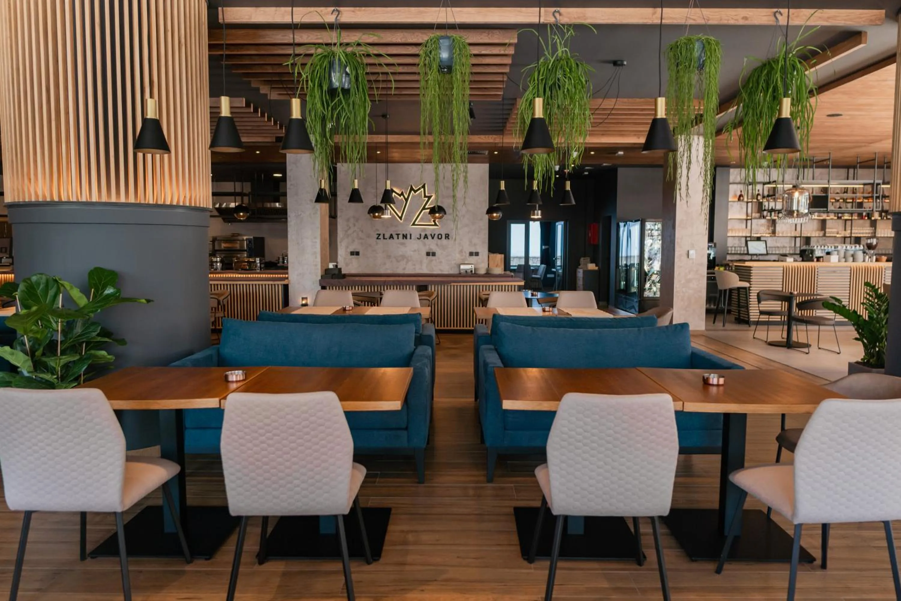 Restaurant/places to eat in Aparthotel Zlatni Javor