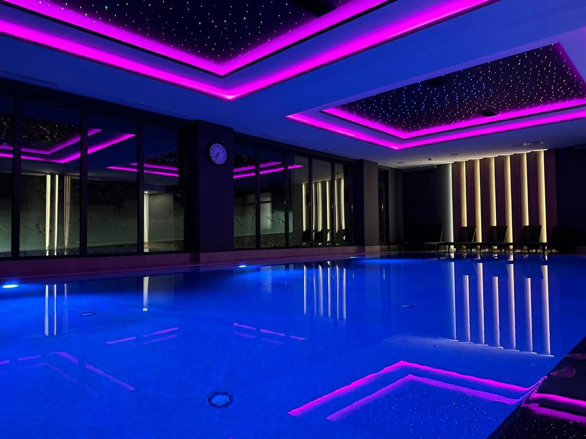 Pool view in Aparthotel Zlatni Javor