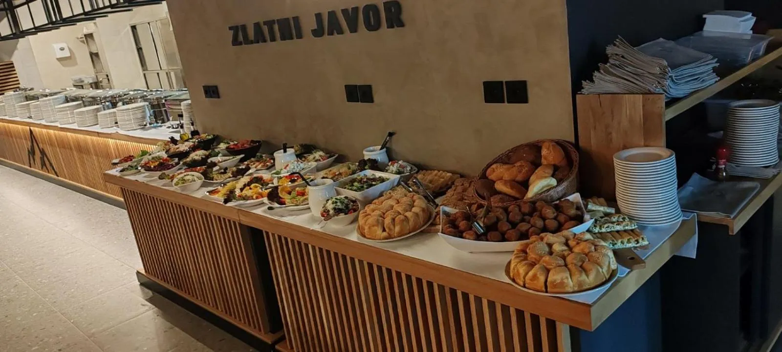 Breakfast in Aparthotel Zlatni Javor