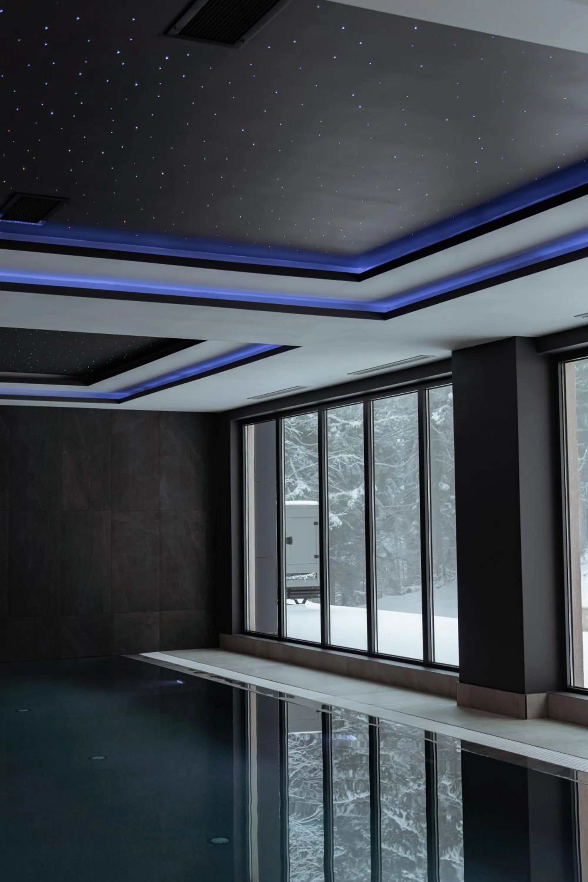 Pool view in Aparthotel Zlatni Javor